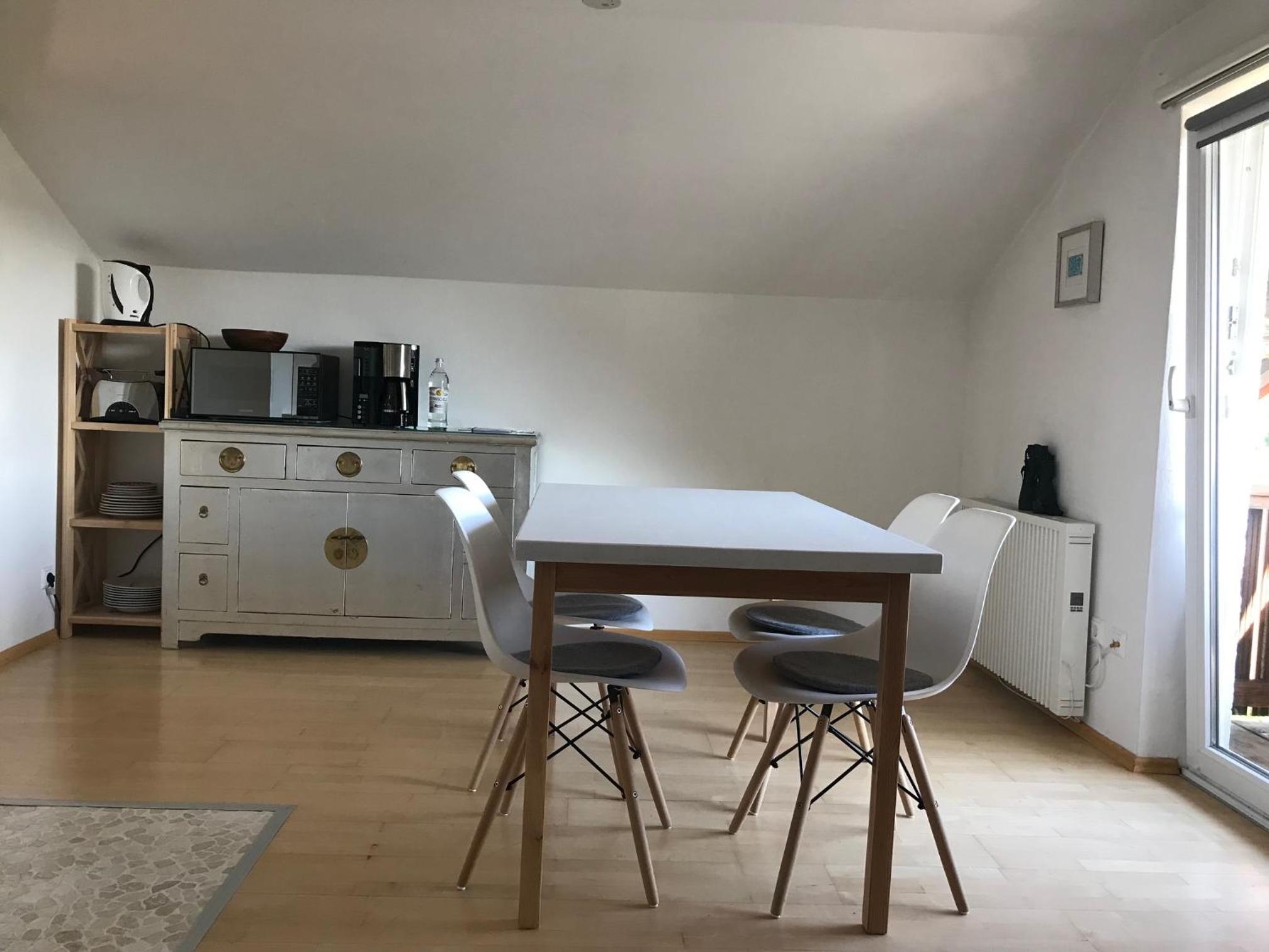 Apartment with Balcony and Mountain View photo 3