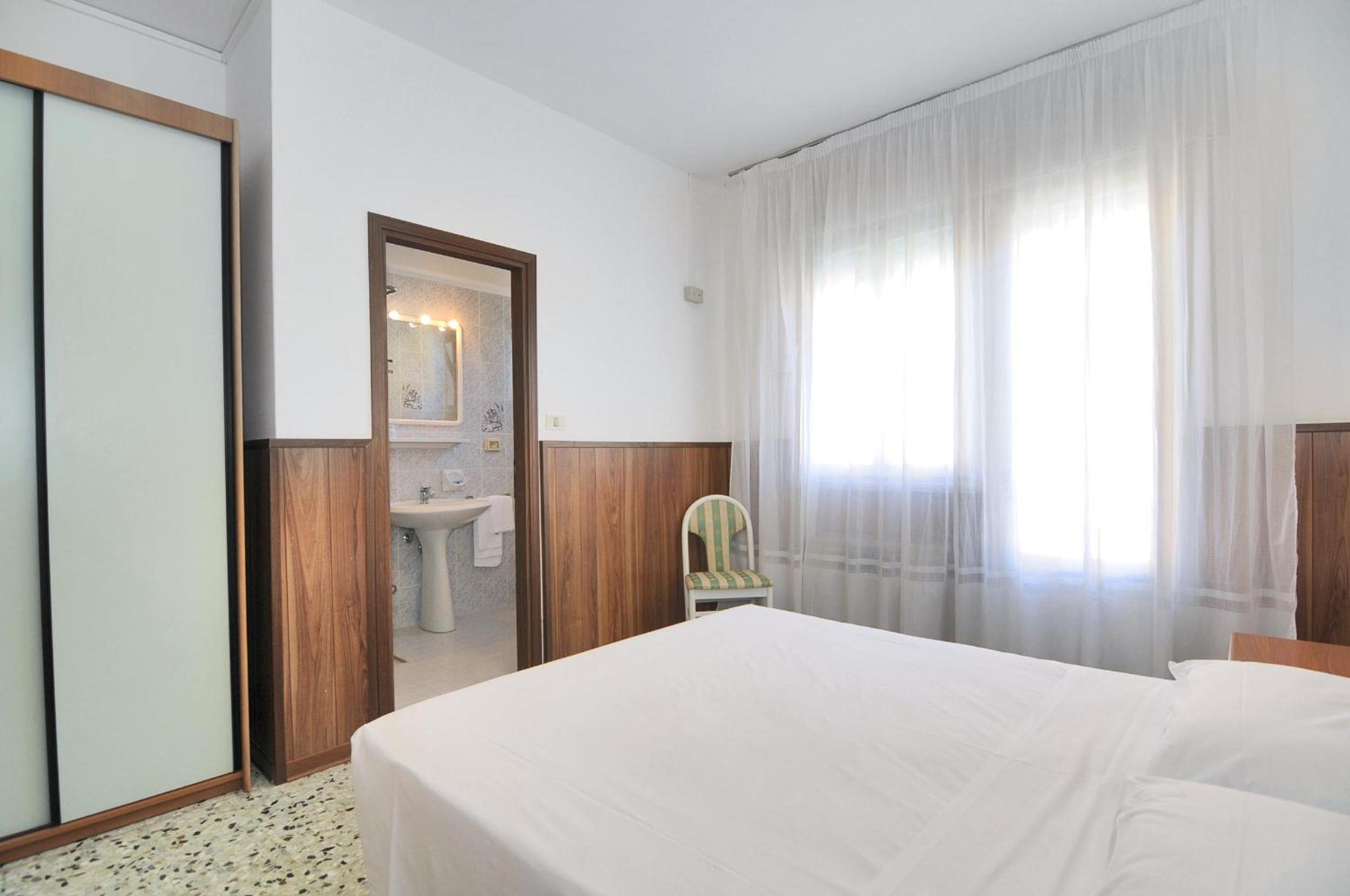 Economy Double or Twin Room - Photo 24