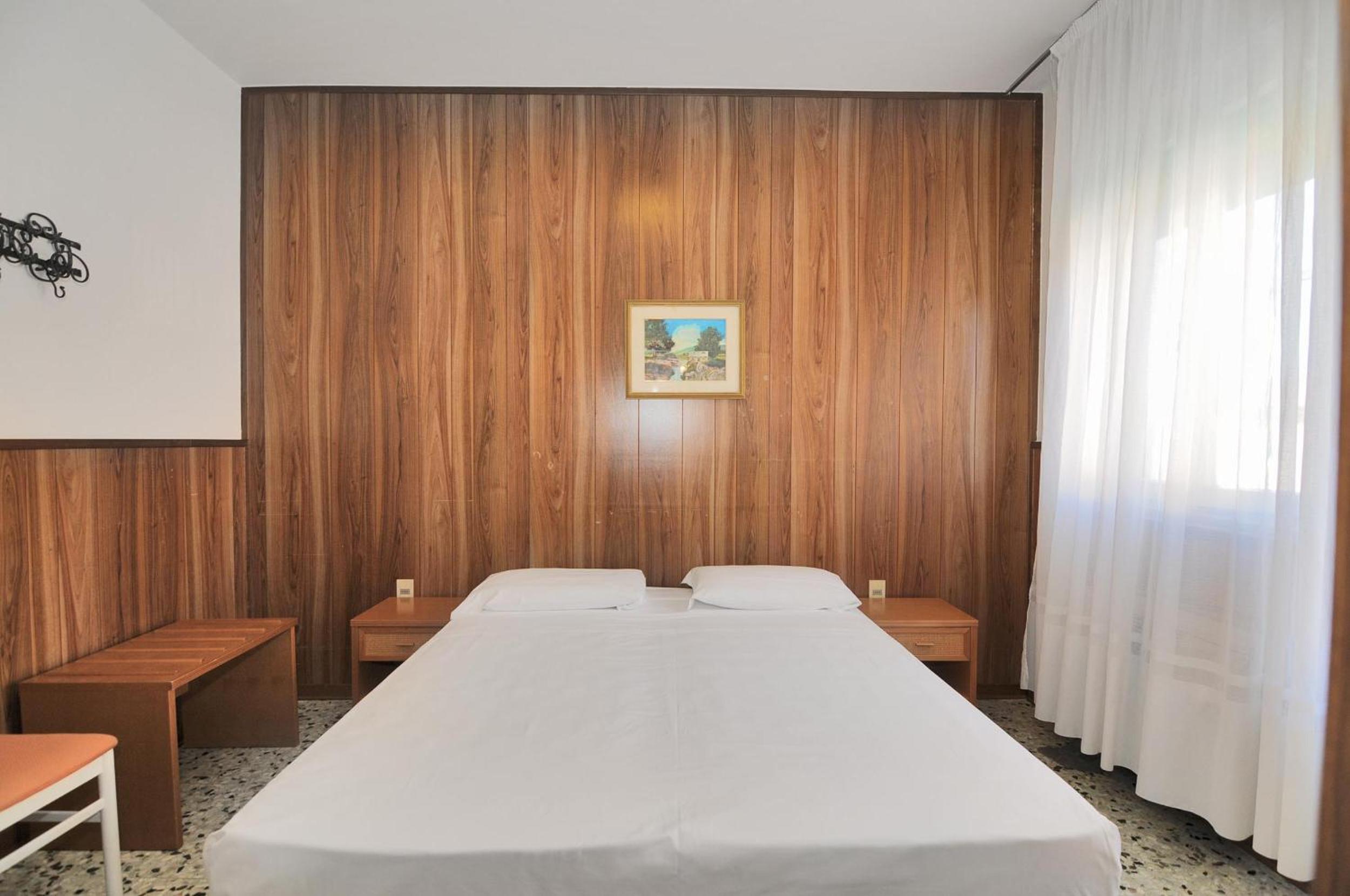 Economy Double or Twin Room - Photo 23