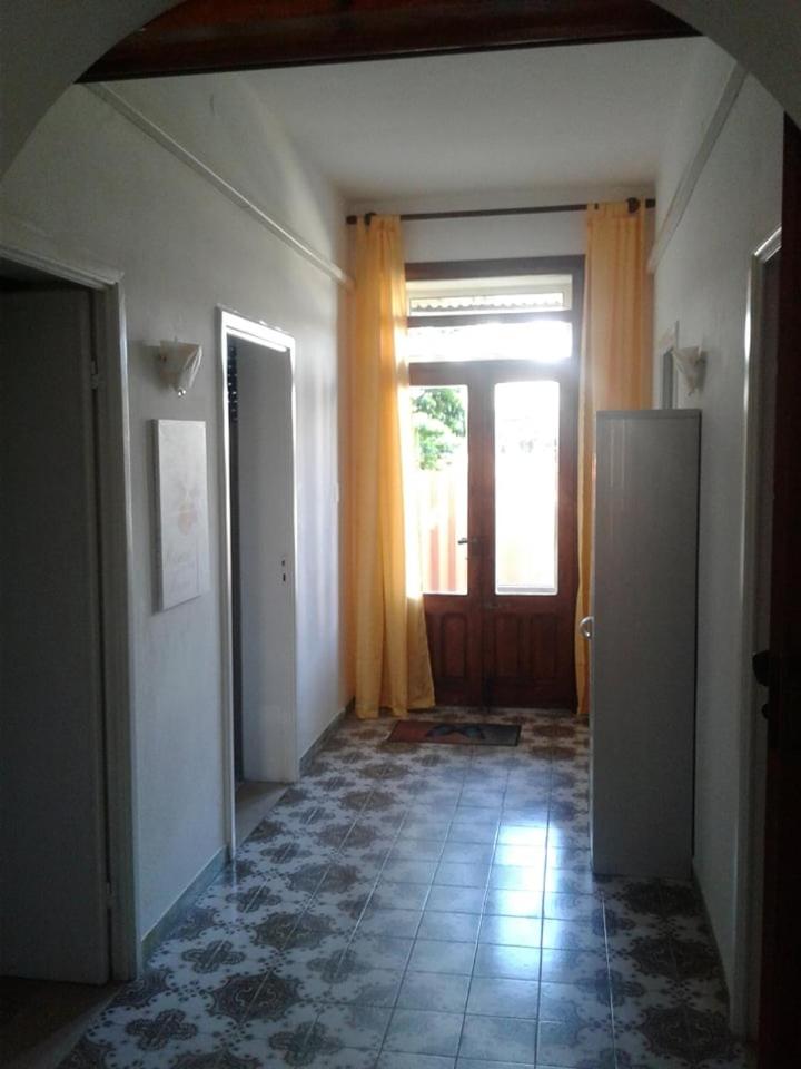 Three-Bedroom Vacation Home  photo 1