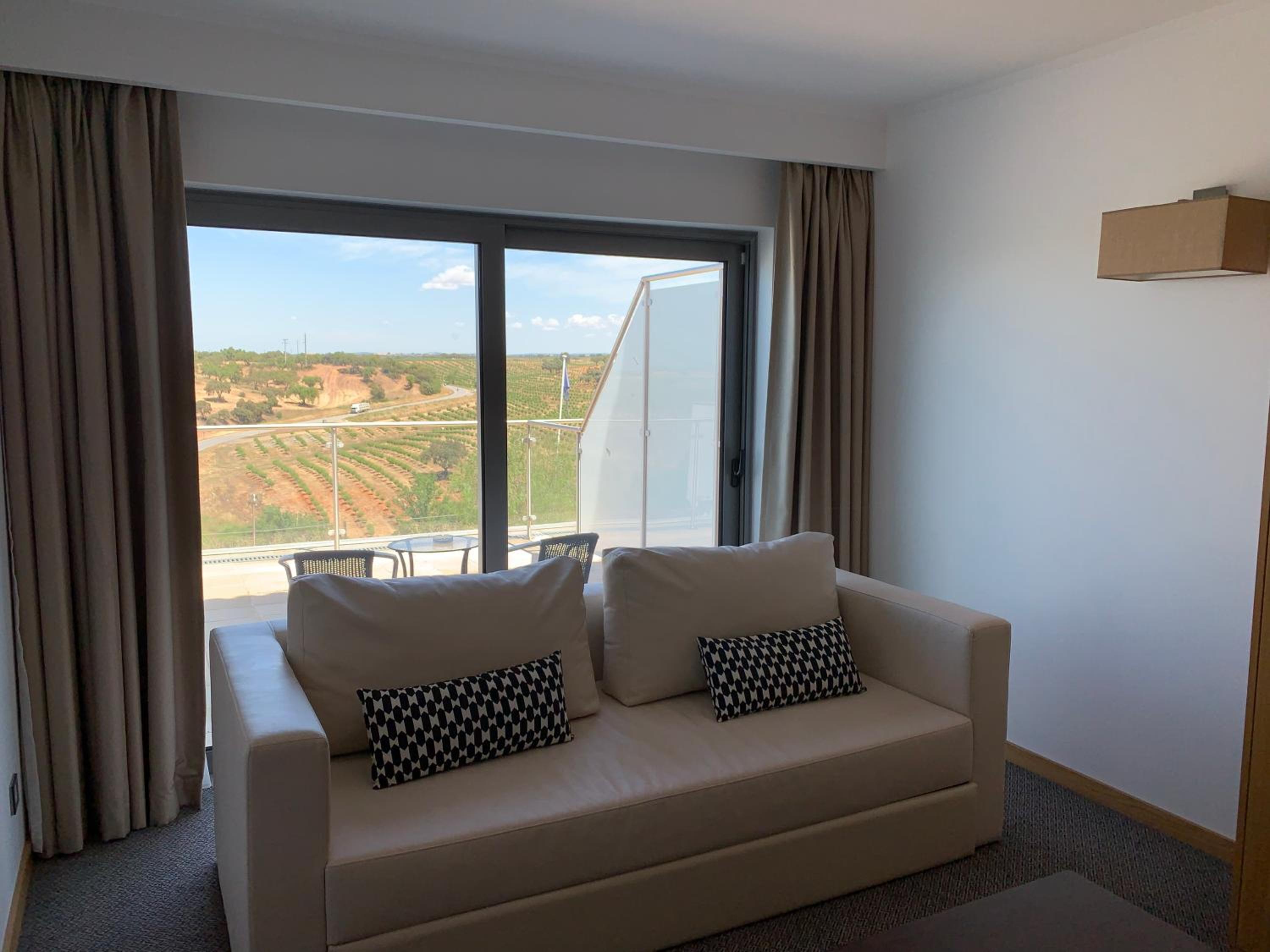 Superior Suite with countryside view - Photo 7