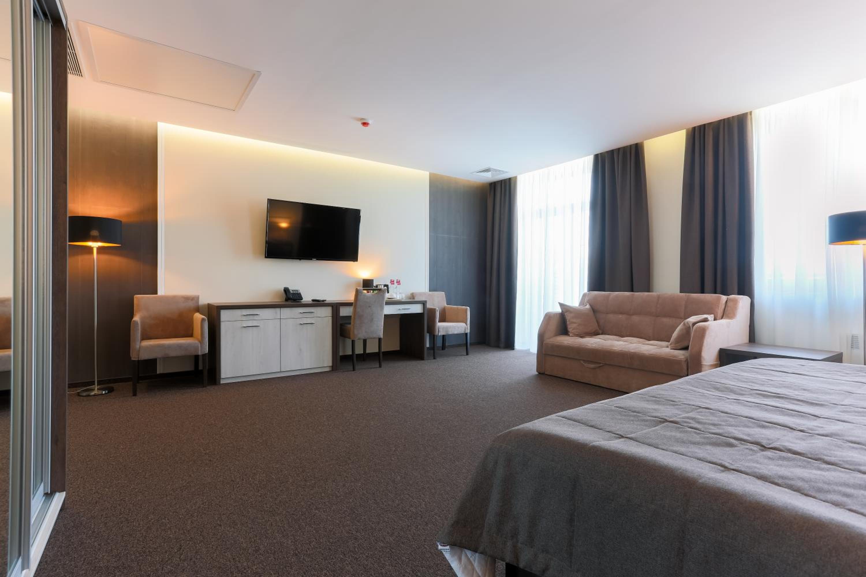Family Suite with Balcony and Access to the Spa photo 3