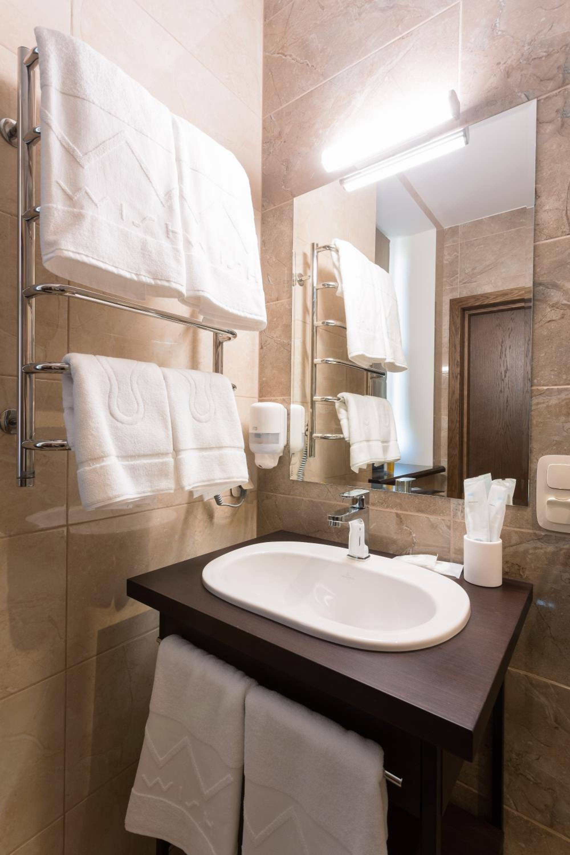 Family Suite with Balcony and Access to the Spa photo 1