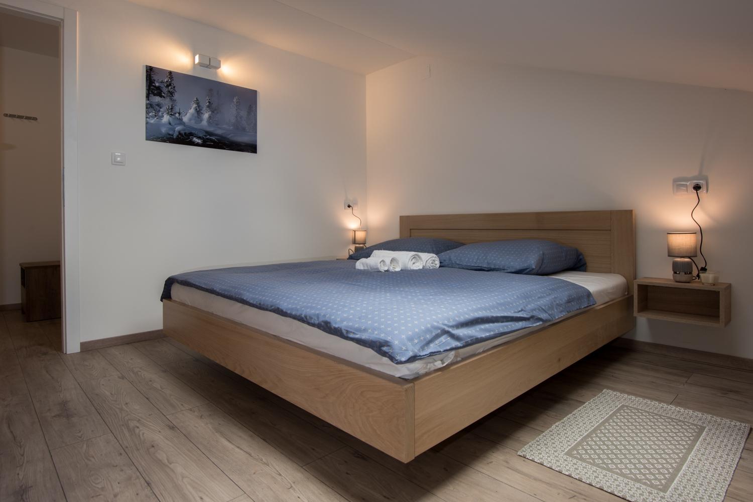 One-Bedroom Apartment - Photo 1