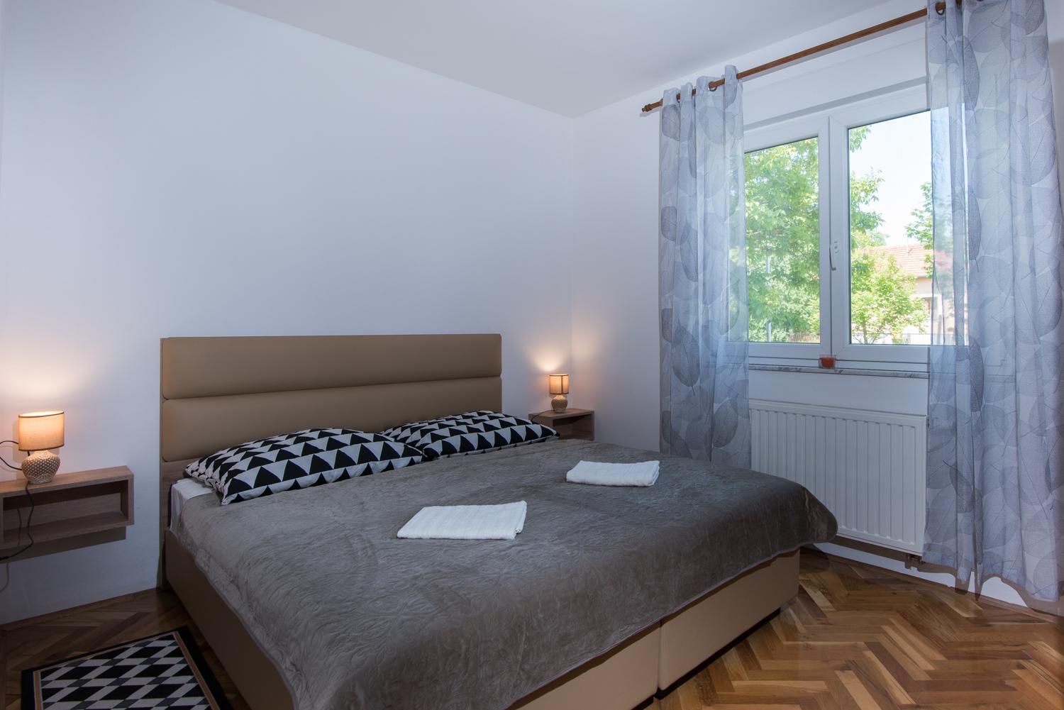 Two-Bedroom Apartment - Photo 5