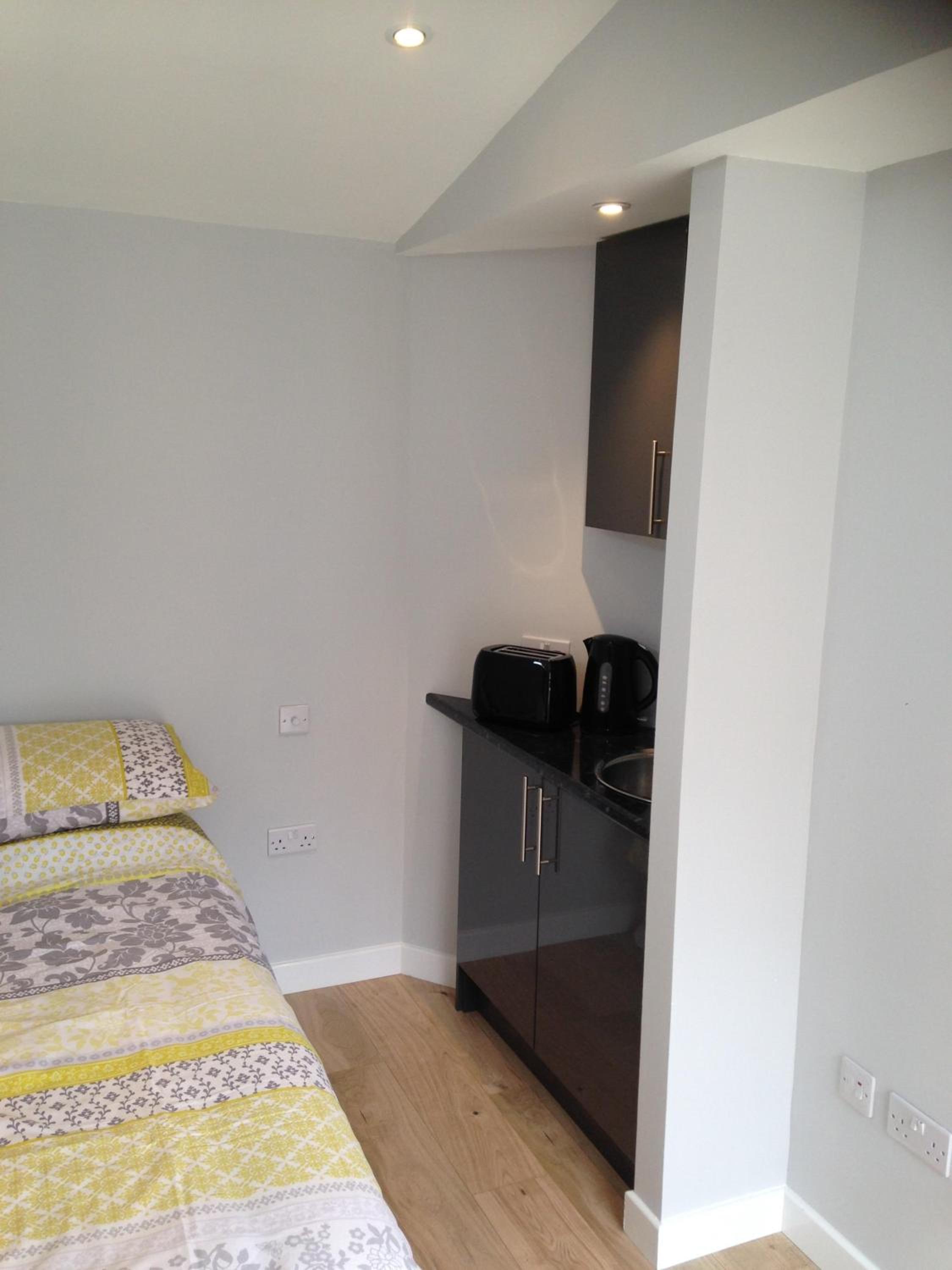 One-Bedroom Apartment photo 2
