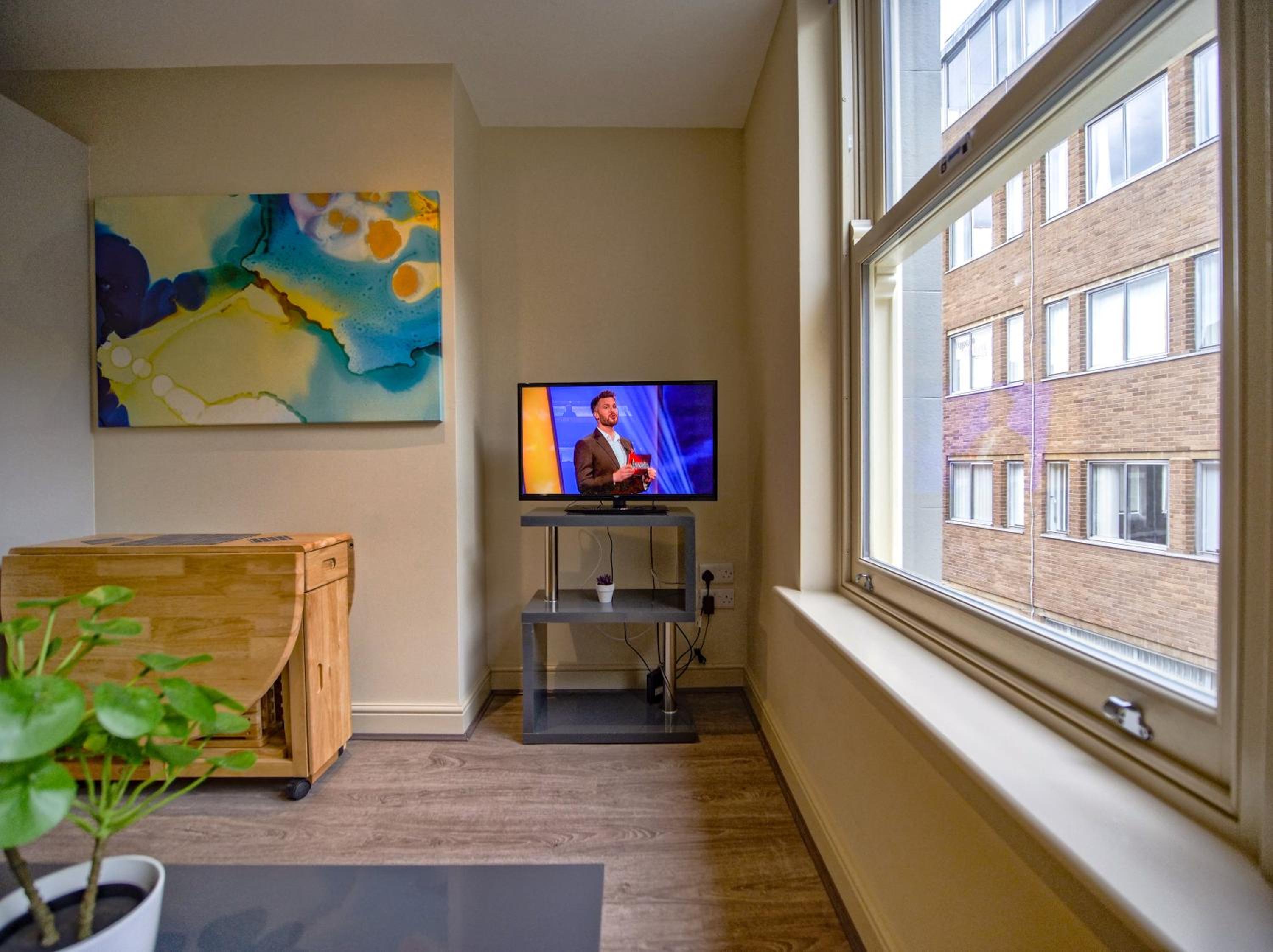 Studio Apartment - Photo 8