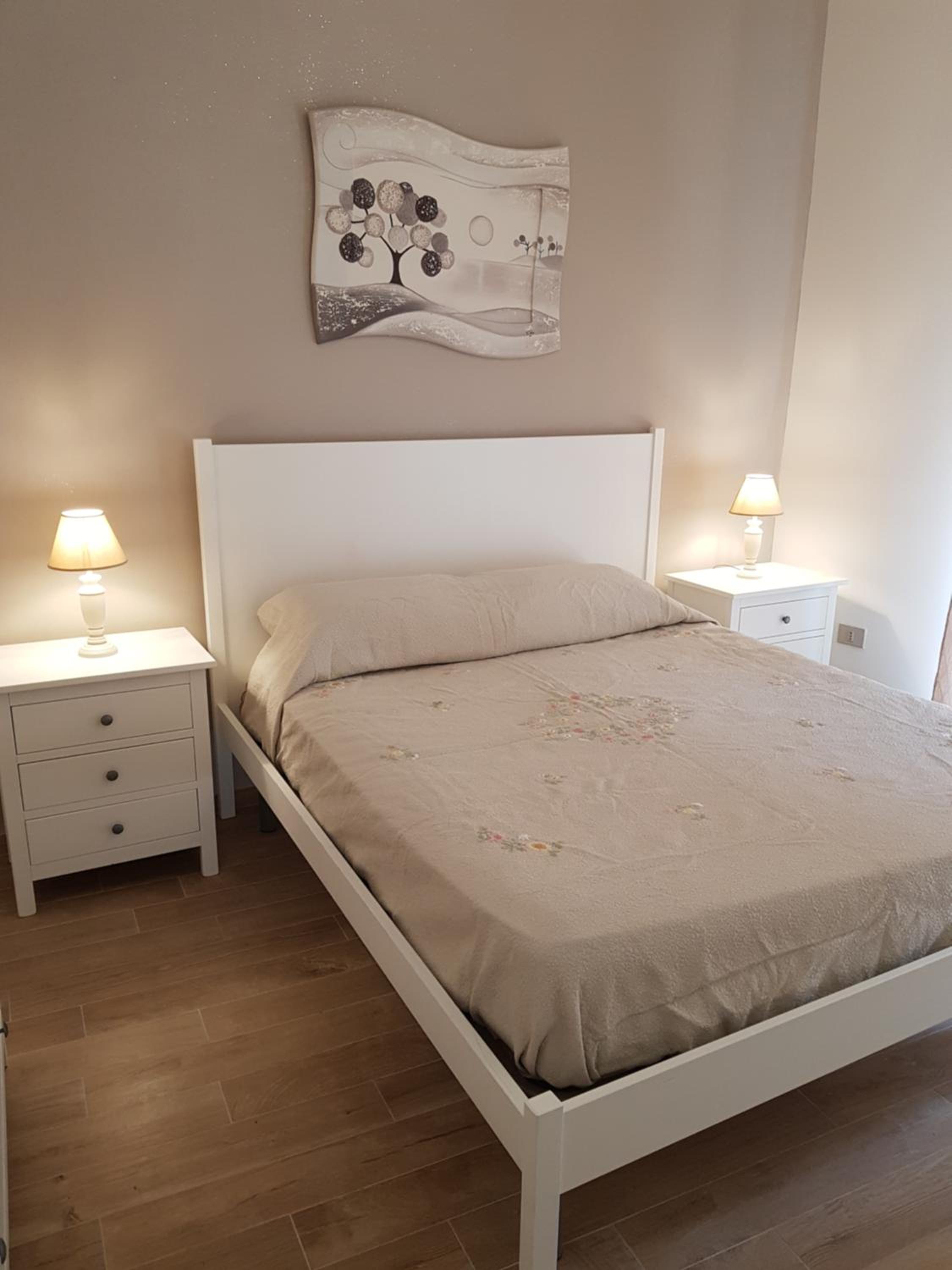 Deluxe Room (2 Adults + 1 Child) - Photo 1