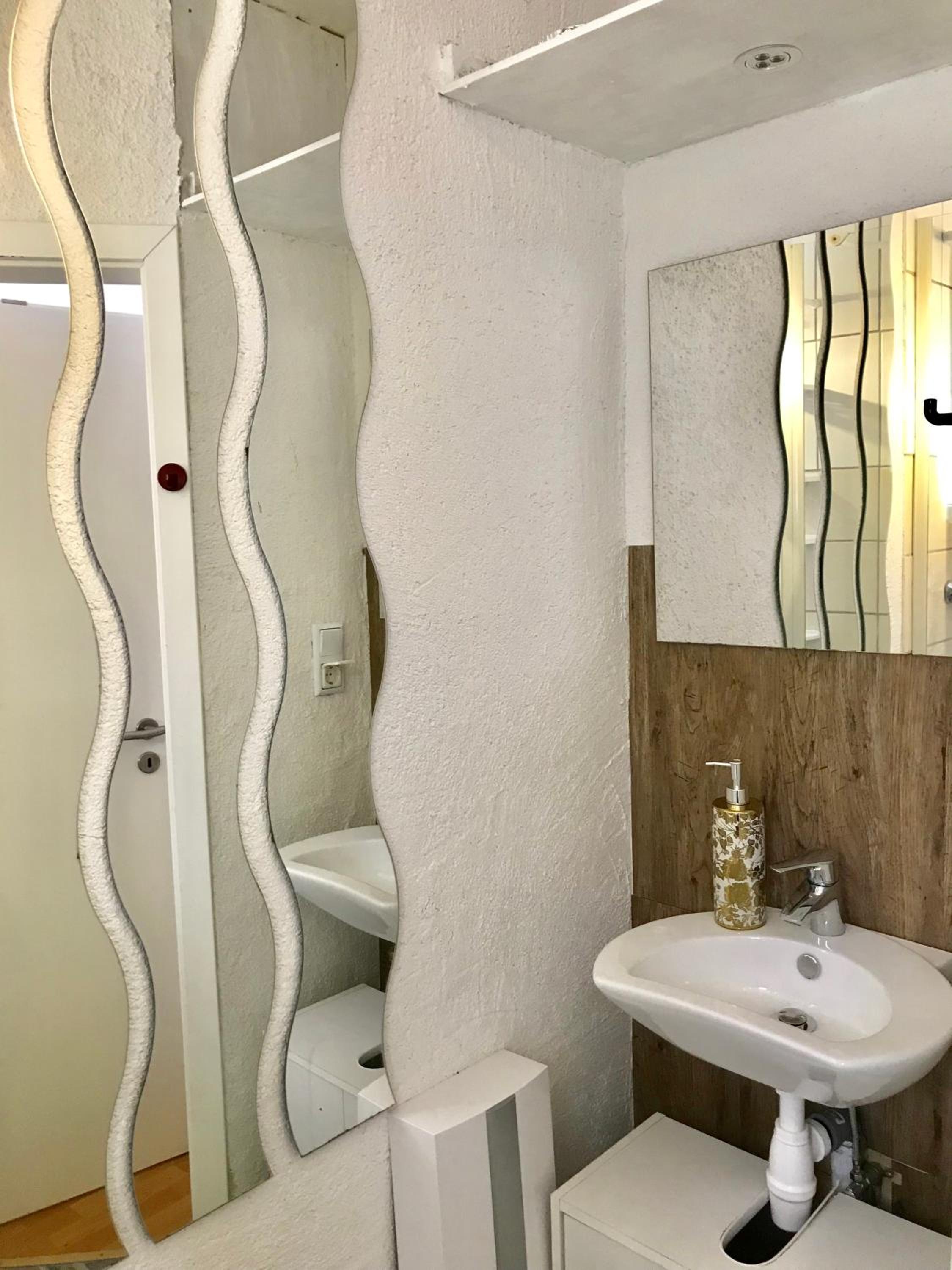 Three-Bedroom Apartment - Photo 8