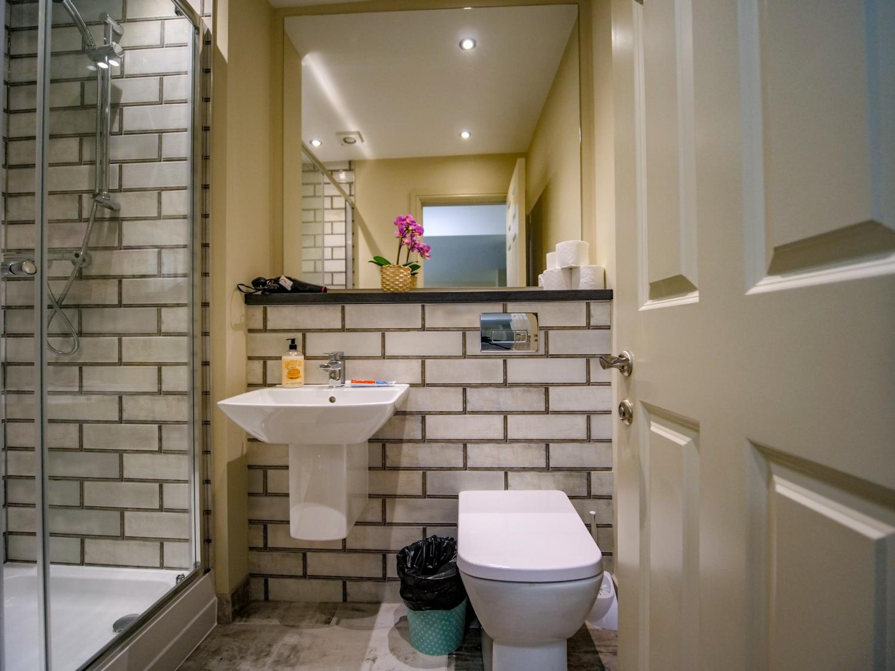 Apartment - Photo 16