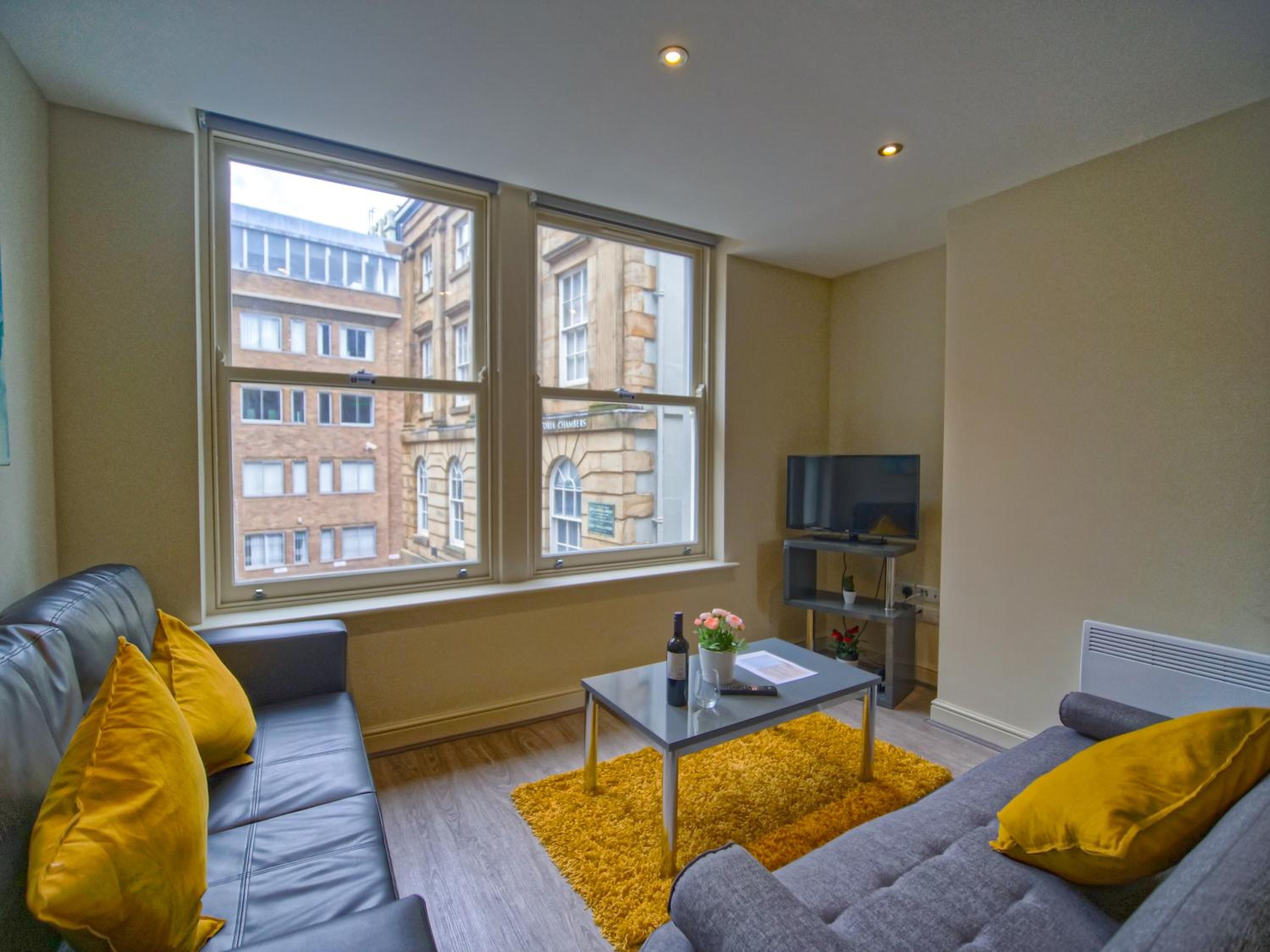 Apartment - Photo 2