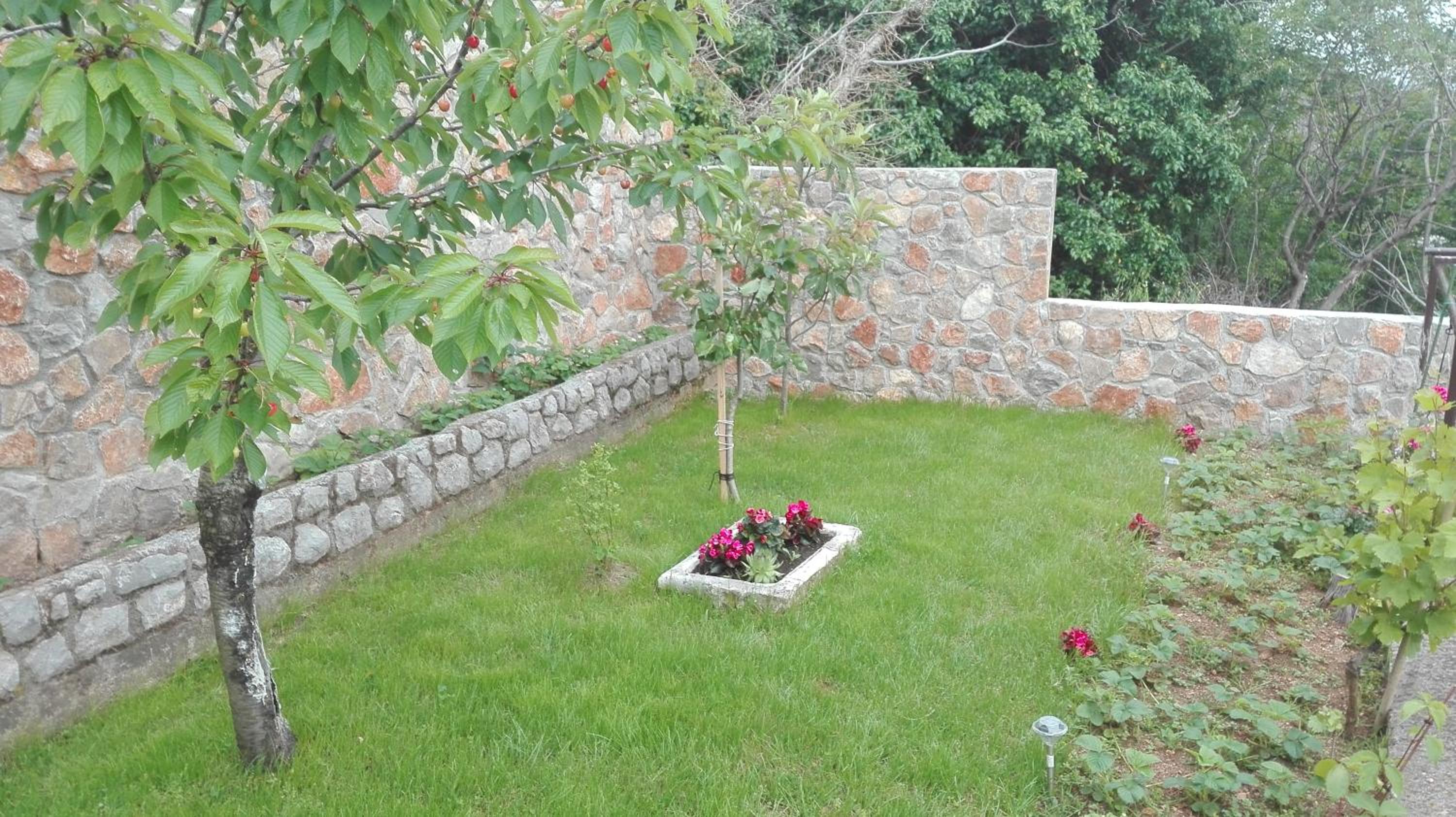 Apartment with Sea View - Photo 26