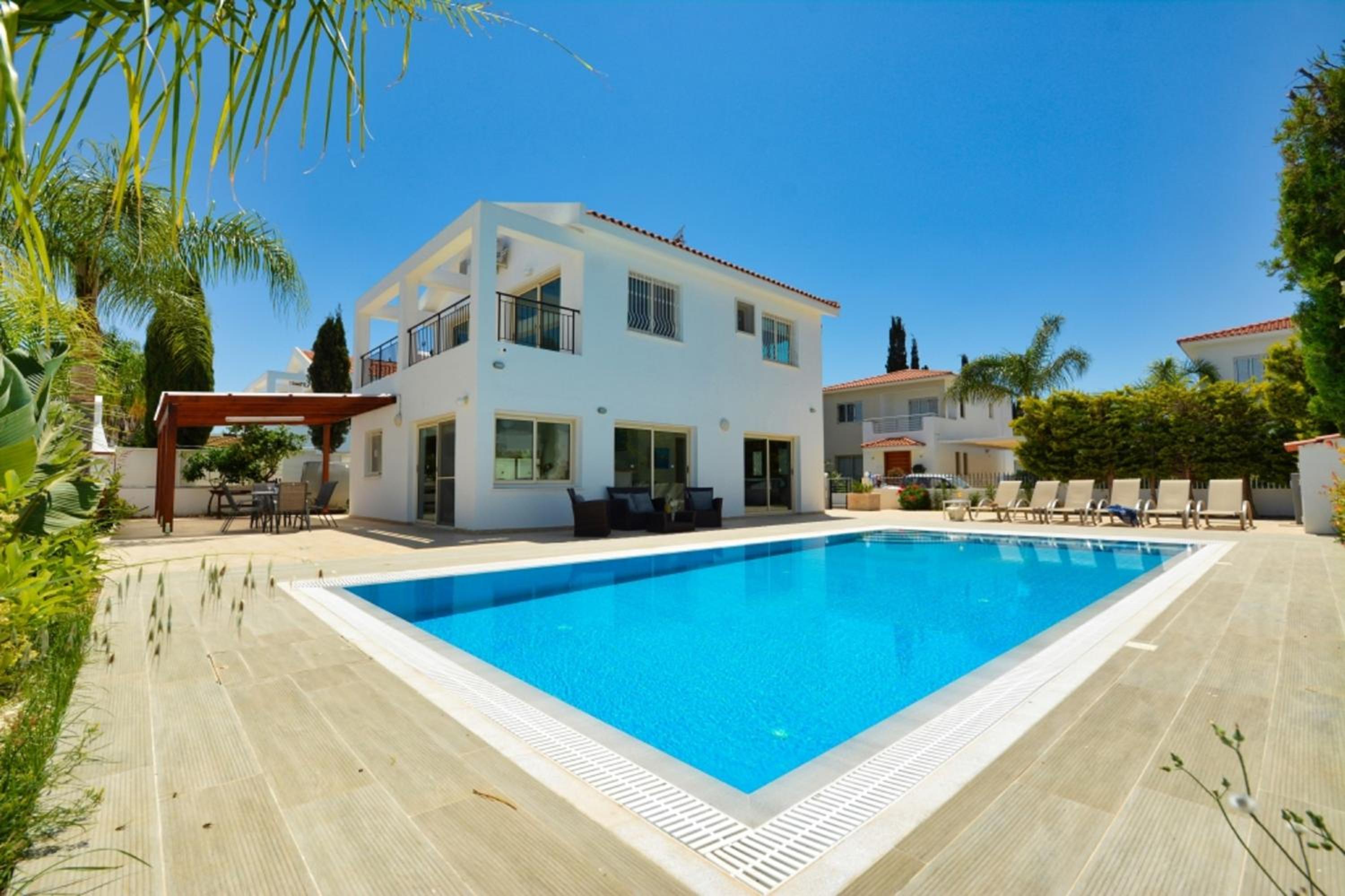 Villa With Private Pool photo 2
