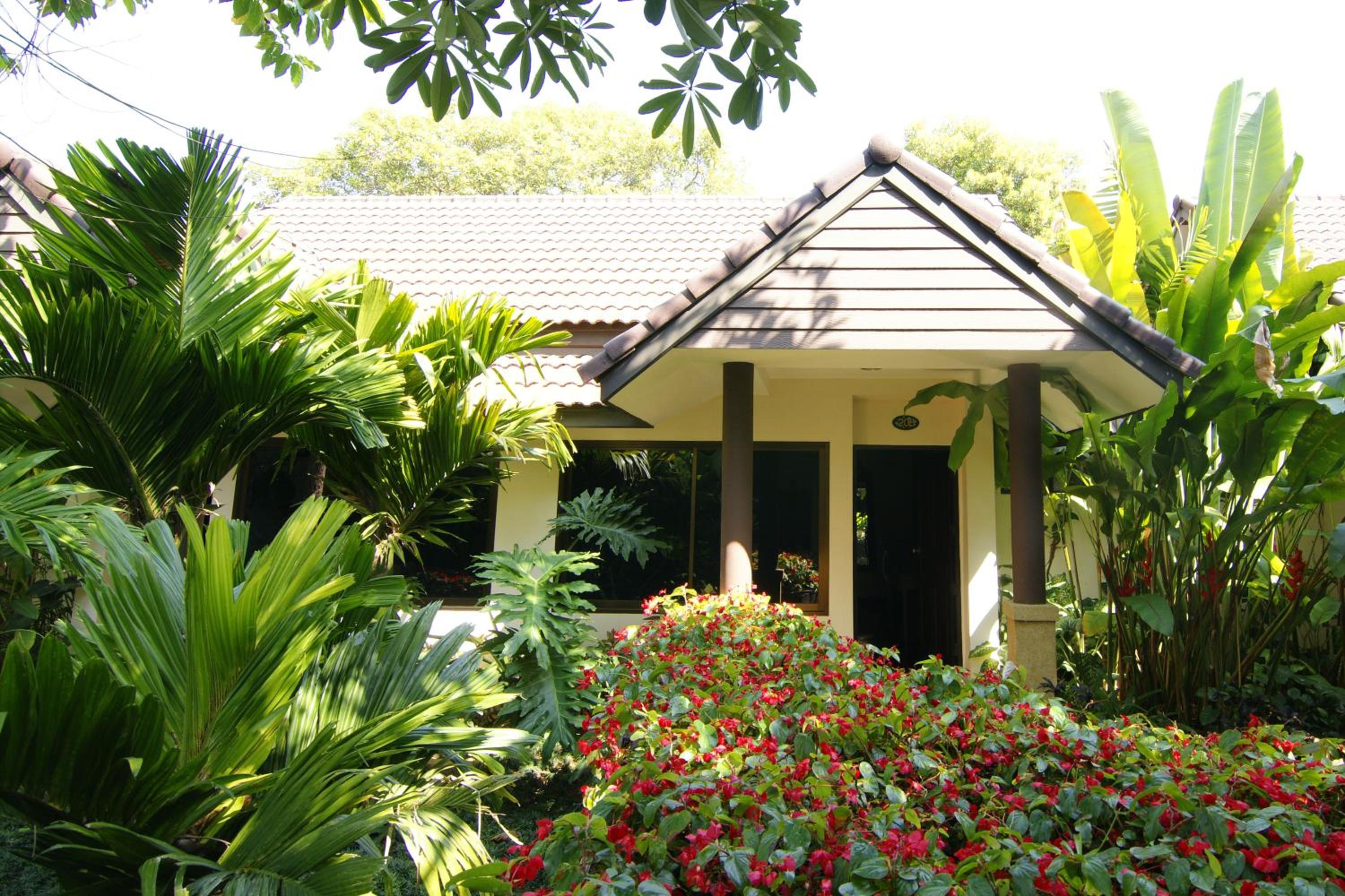 Standard Twin Room with Garden View - Photo 2