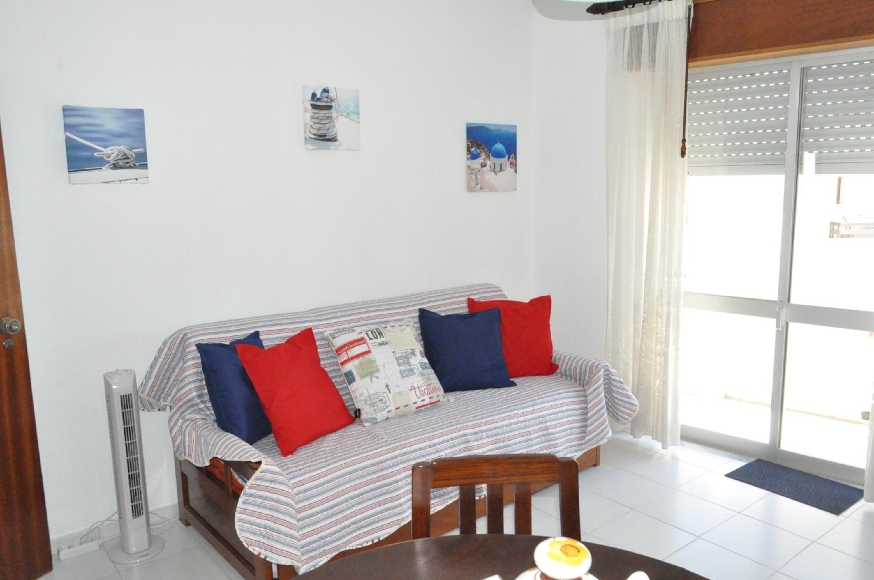 Three-Bedroom Apartment photo 1