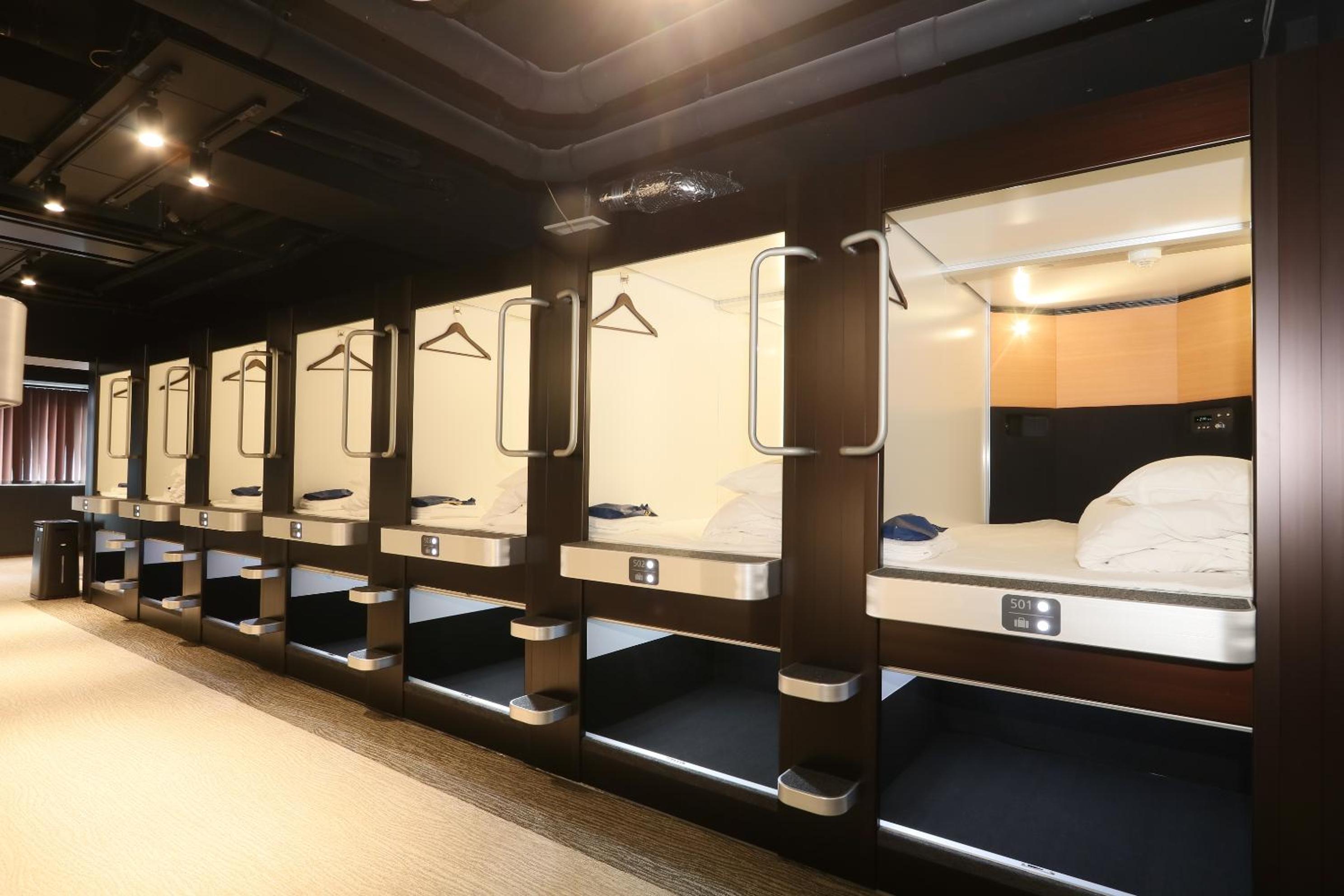 Deluxe Capsule Room for Male  photo 1