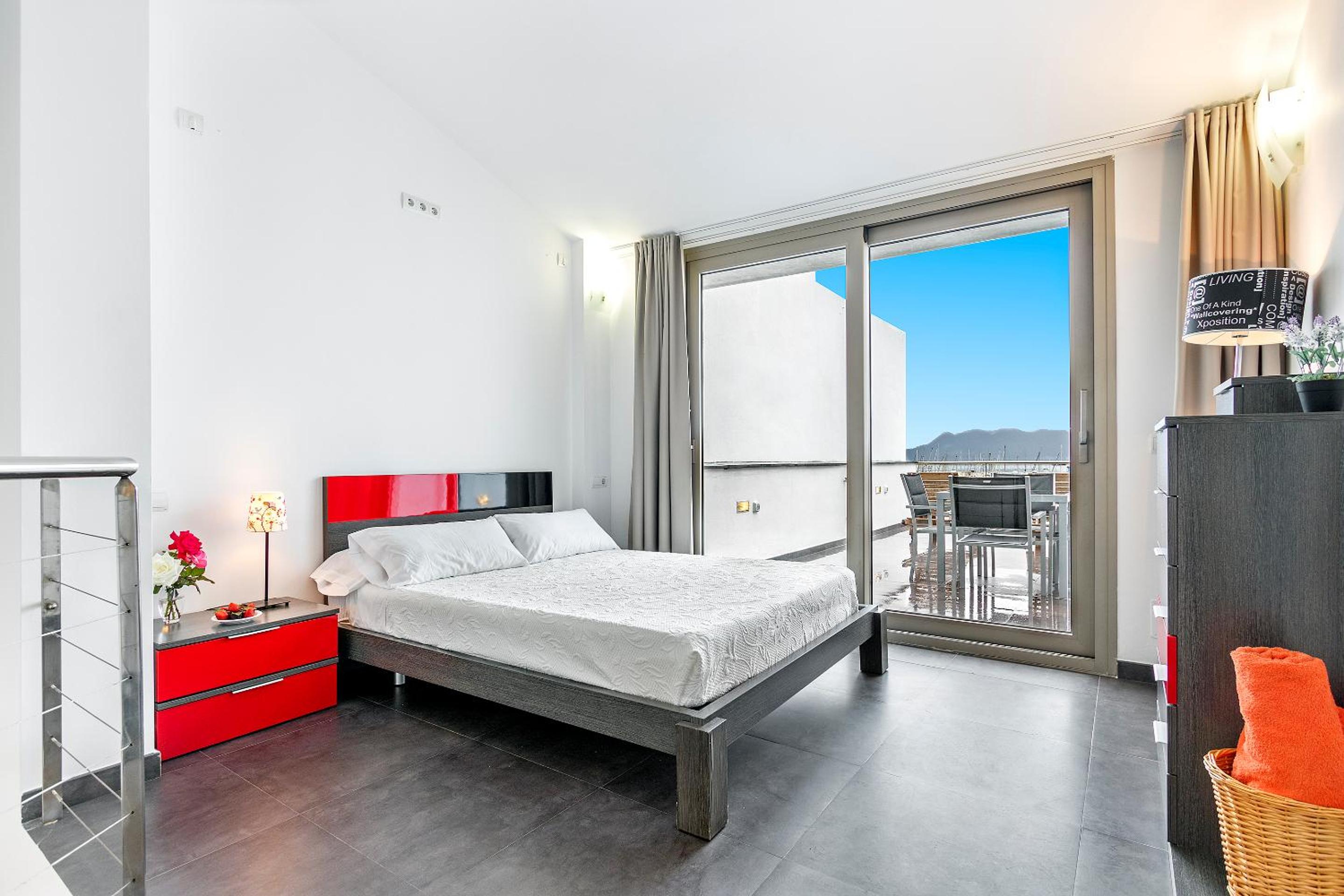 Apartment With Sea View