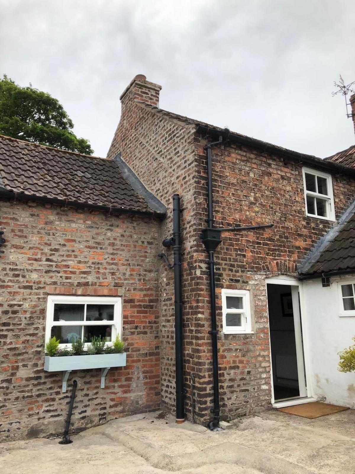 Three-Bedroom Cottage photo 2