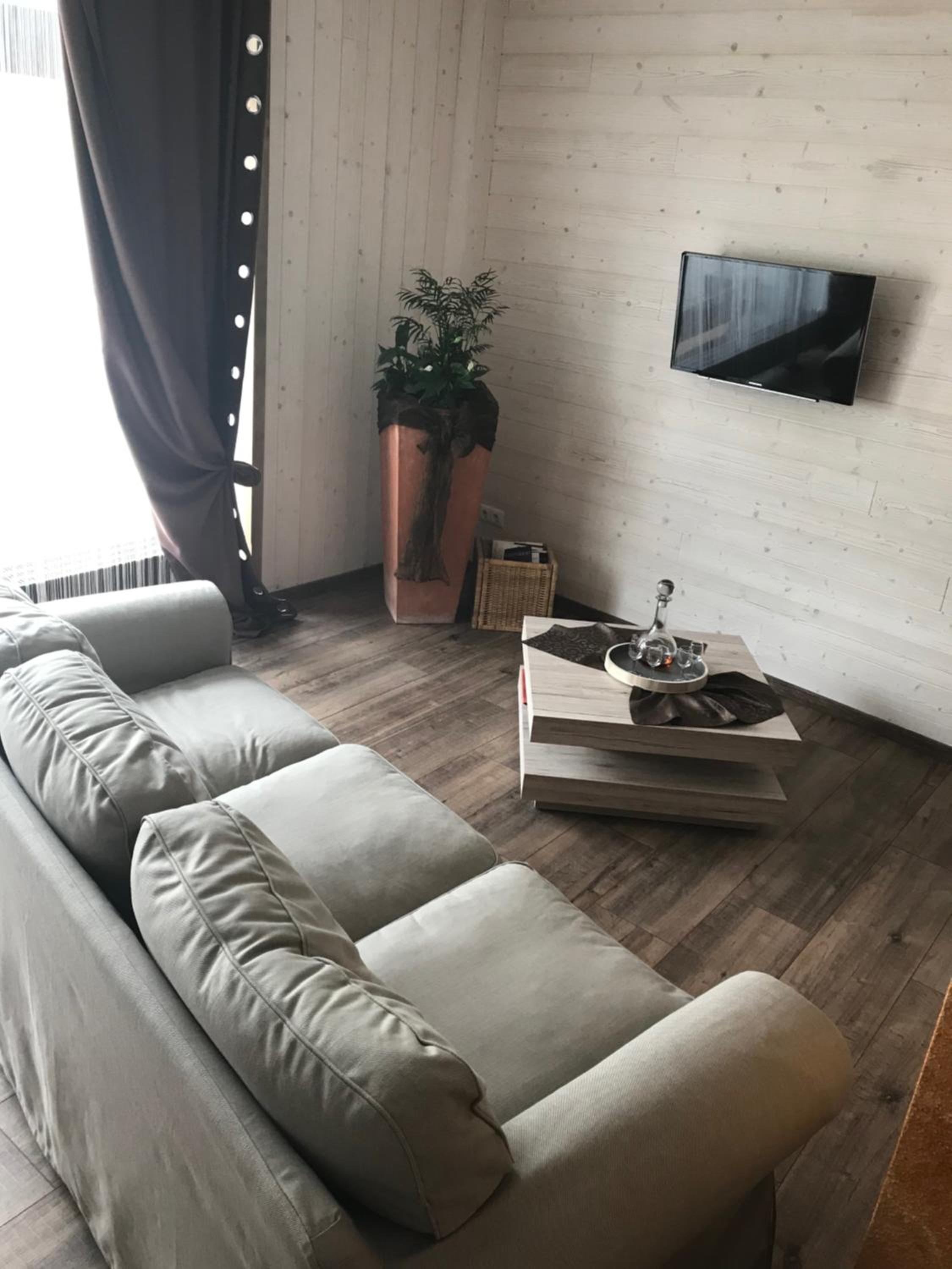 Apartment - Ground Floor - Photo 1