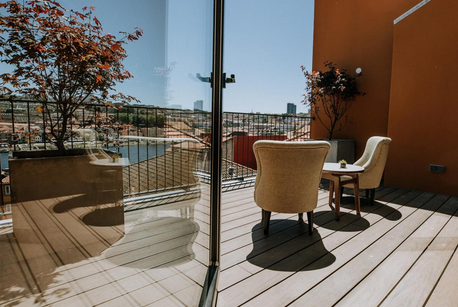 Premium Room with Balcony and River View - Photo 6