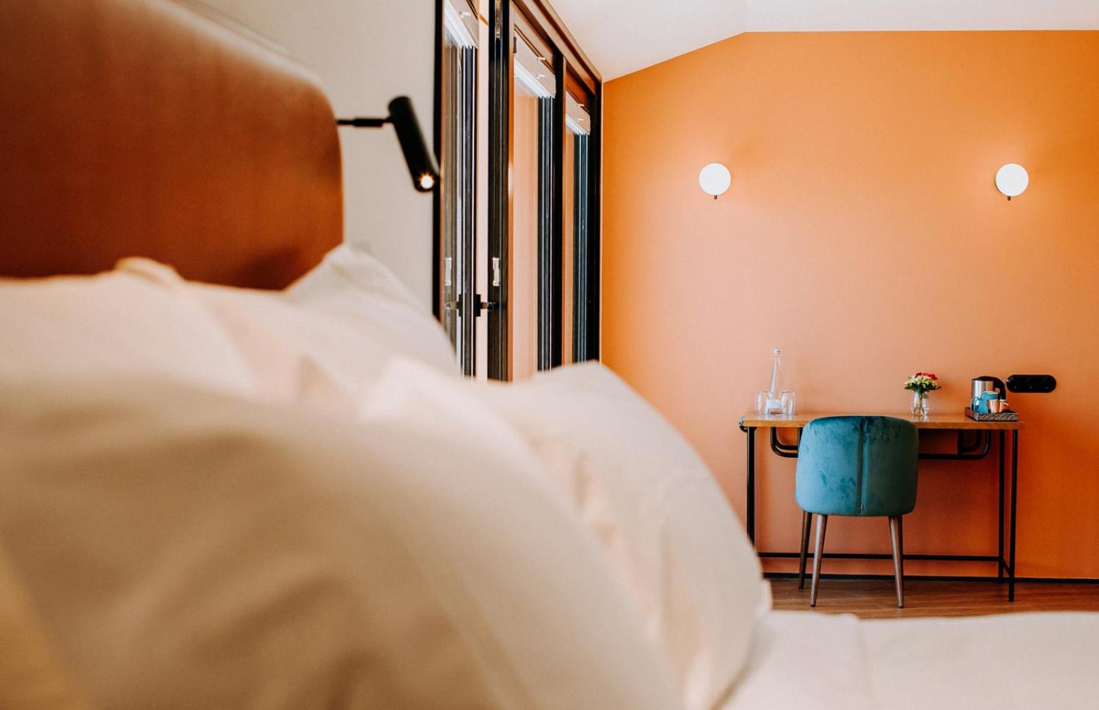 Premium Room with Balcony and River View - Photo 3