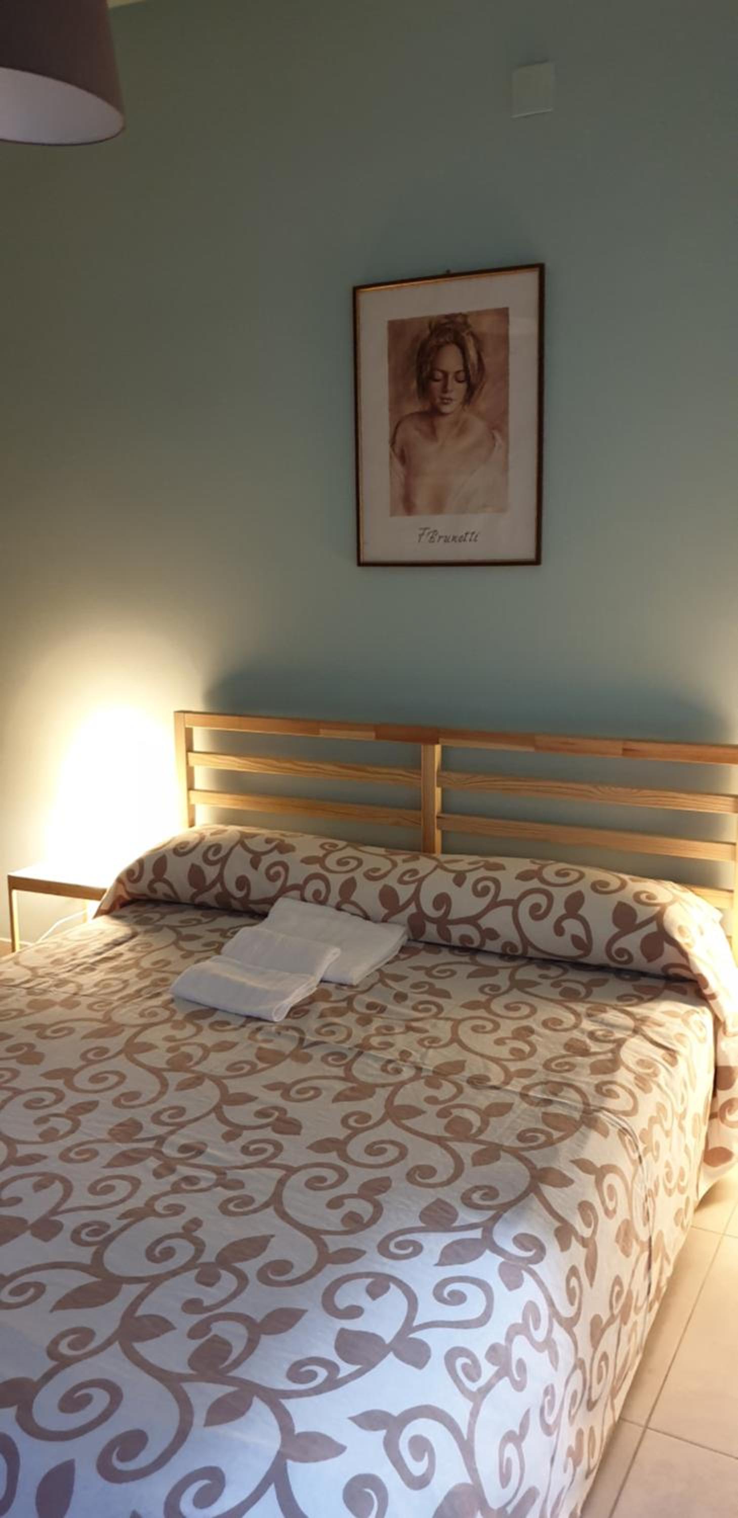 Deluxe Room (2 Adults + 1 Child) - Photo 15
