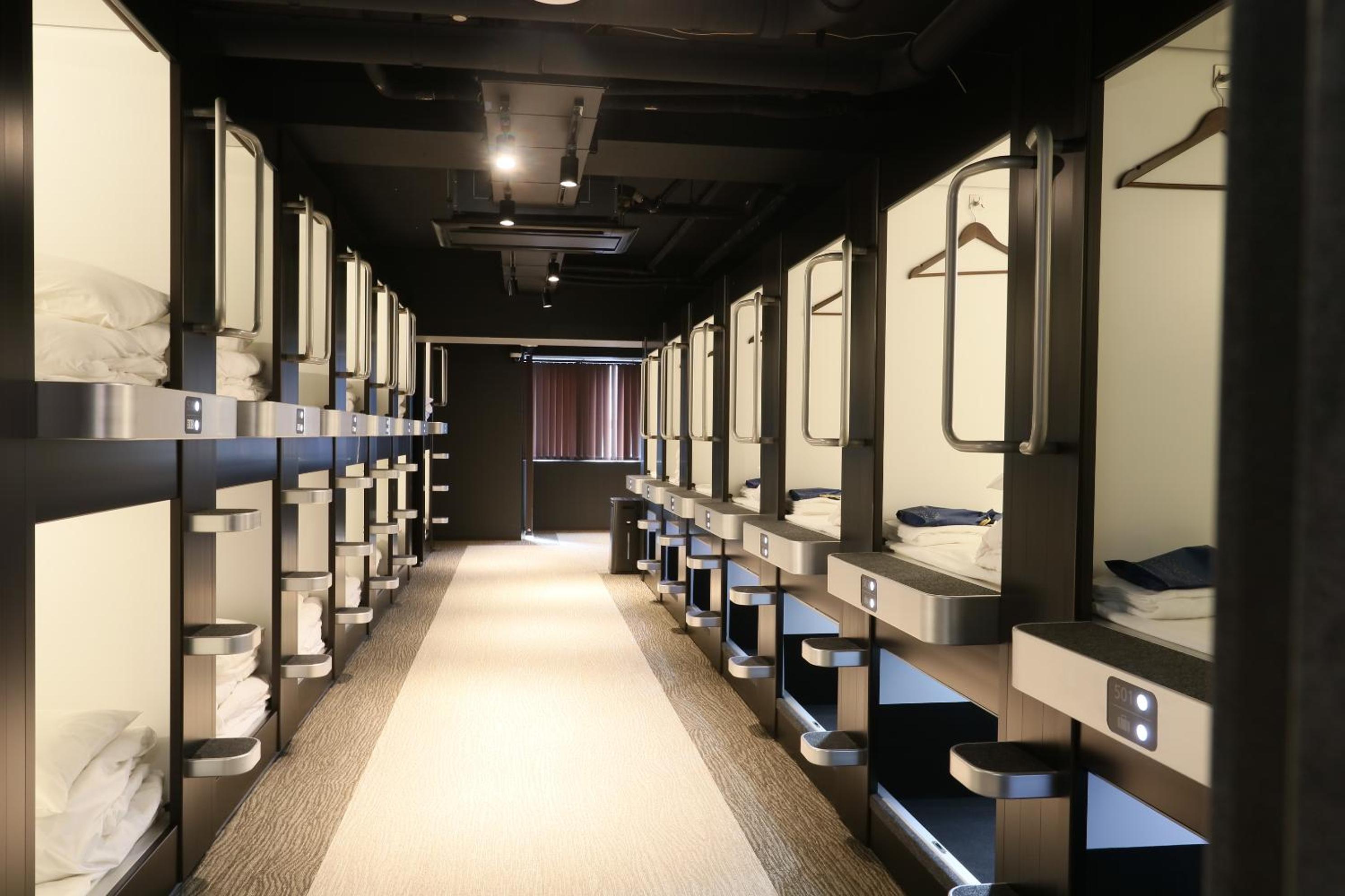 Deluxe Capsule Room for Male  photo 2