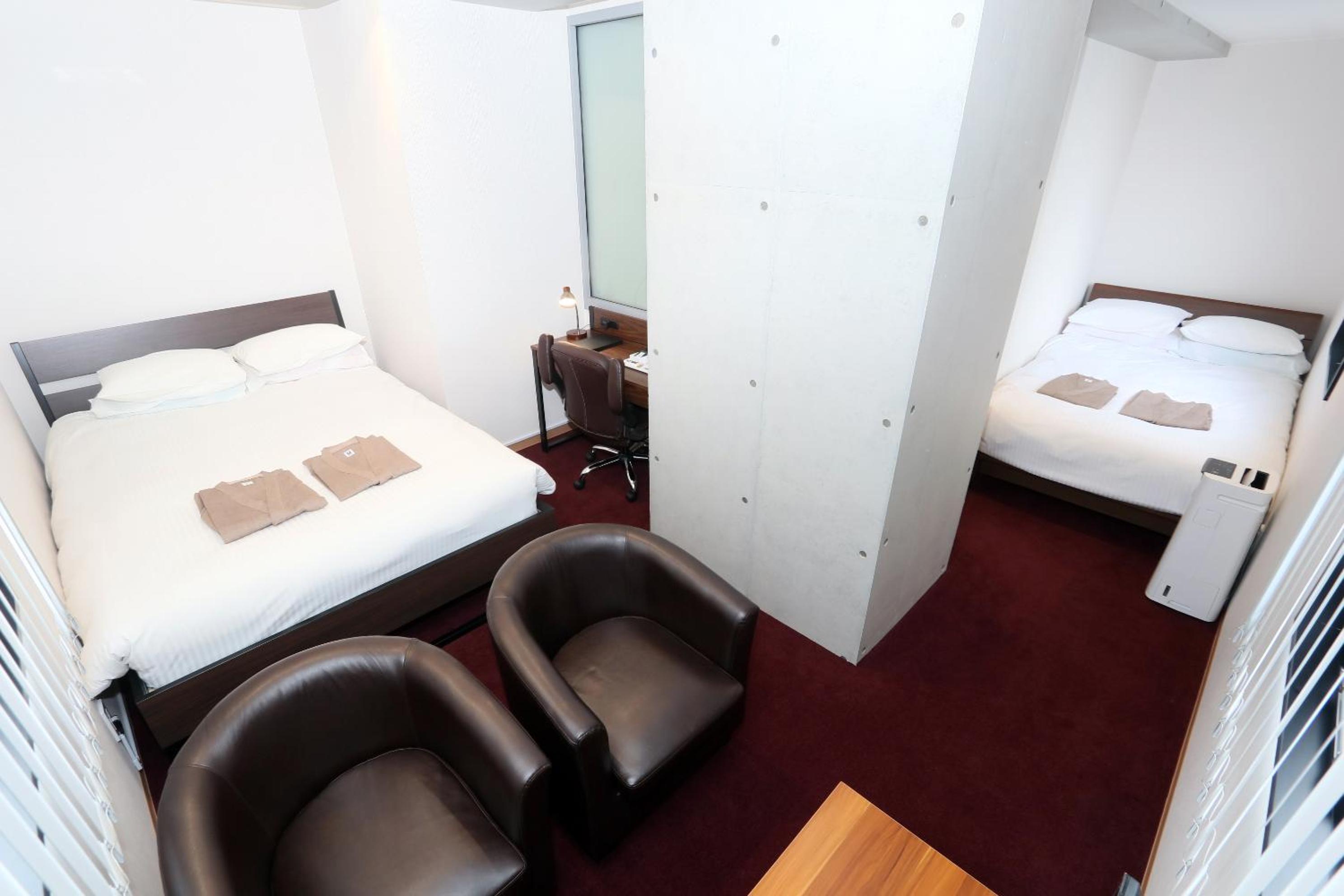 Superior Twin Room with City View photo 1