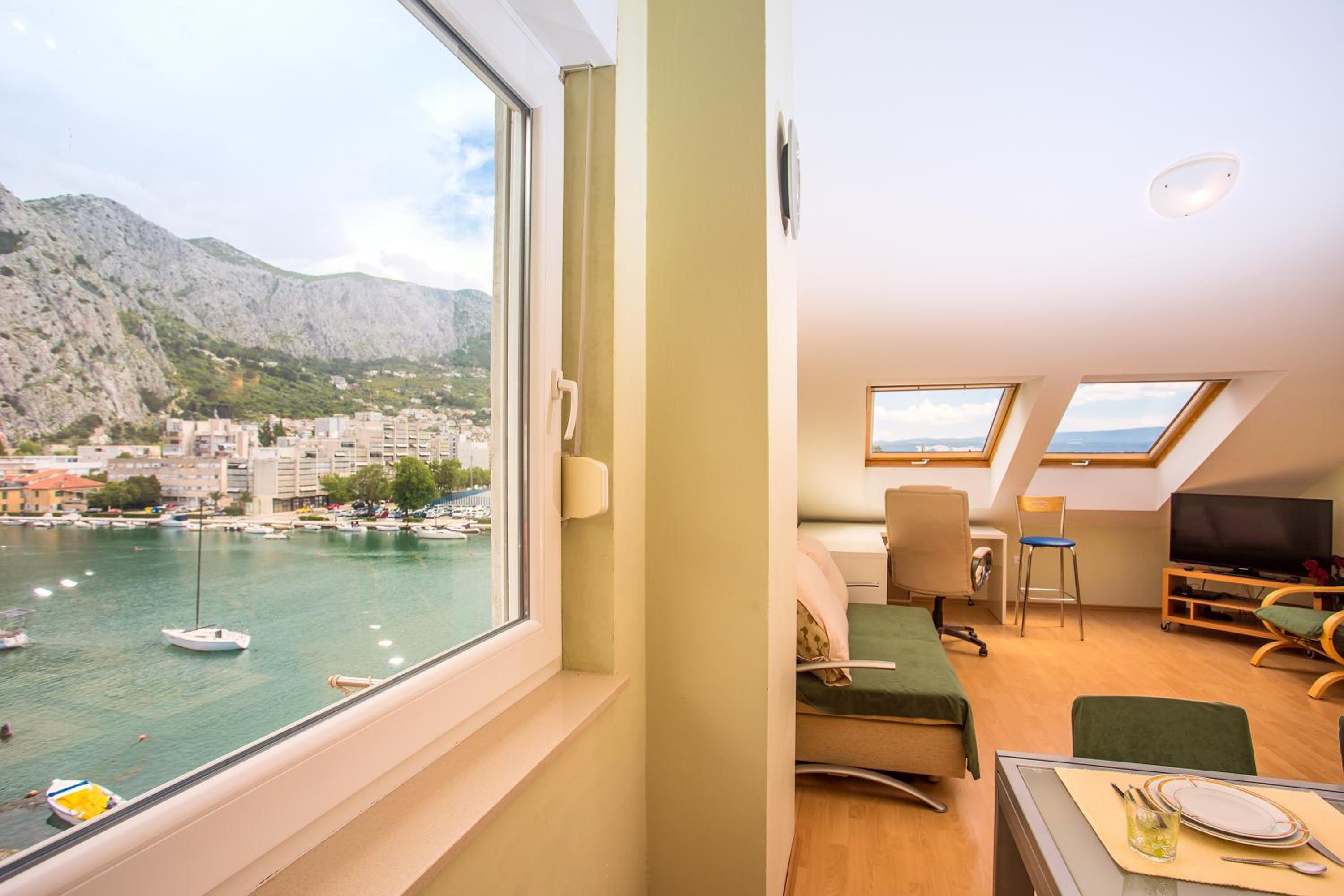 Apartment with Sea View