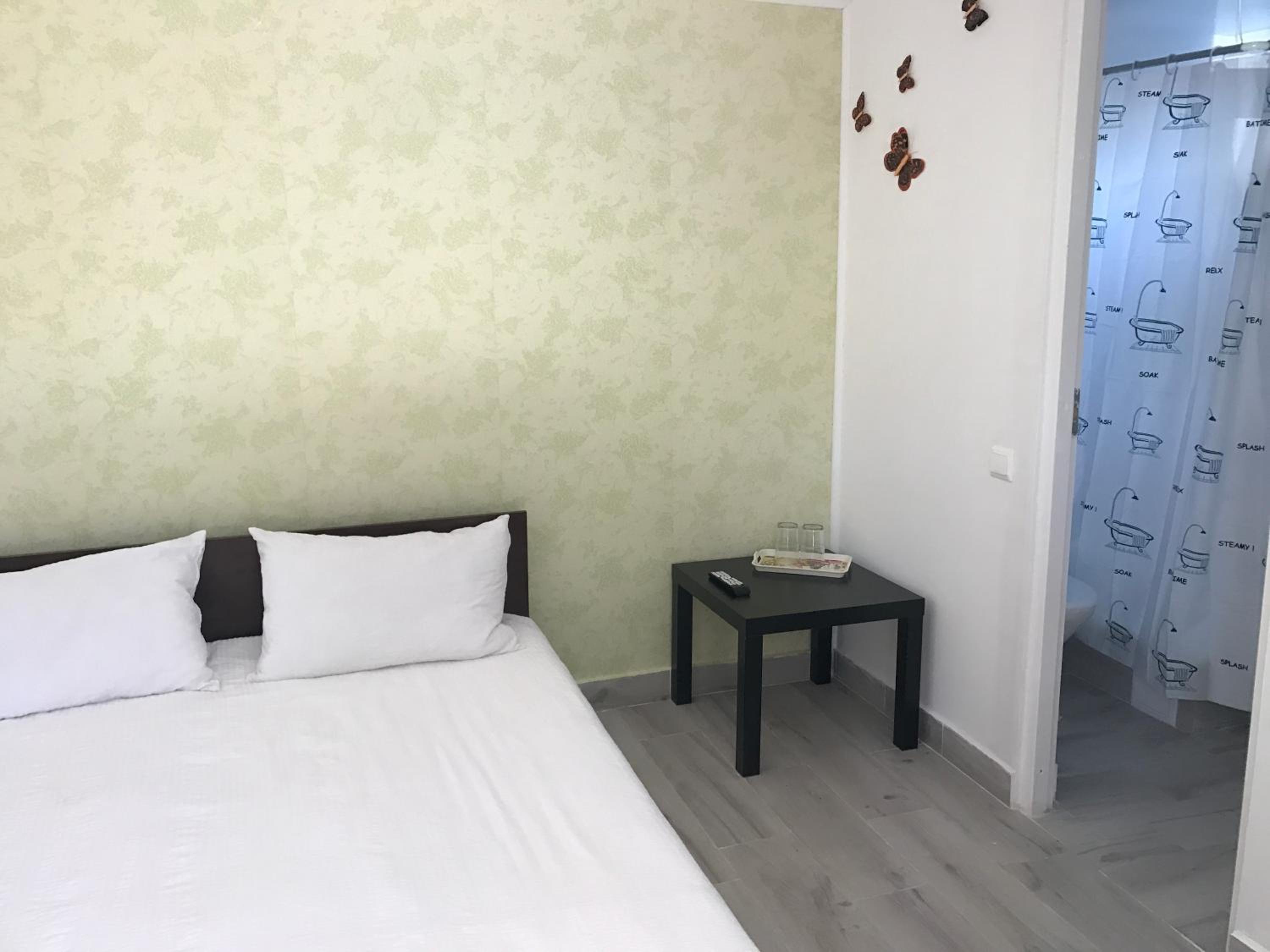 Double Room with Private Bathroom photo 1