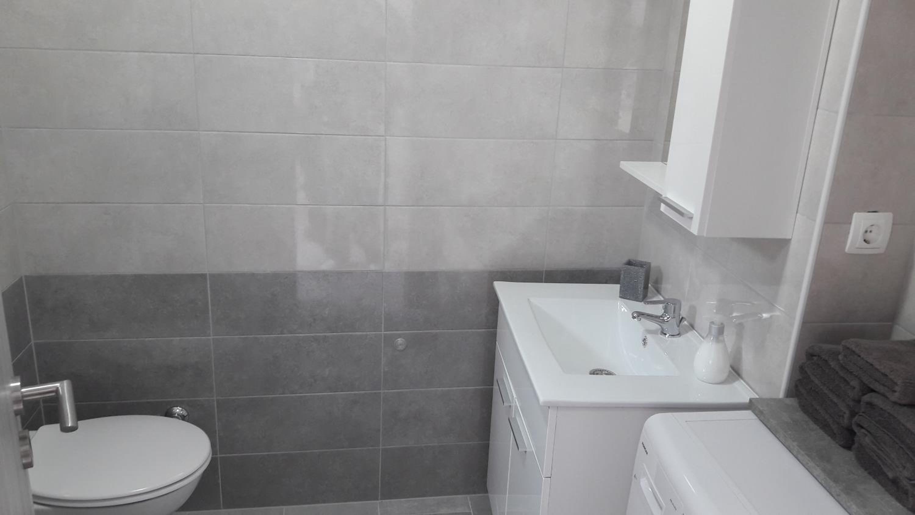 Studio Apartment - Photo 6