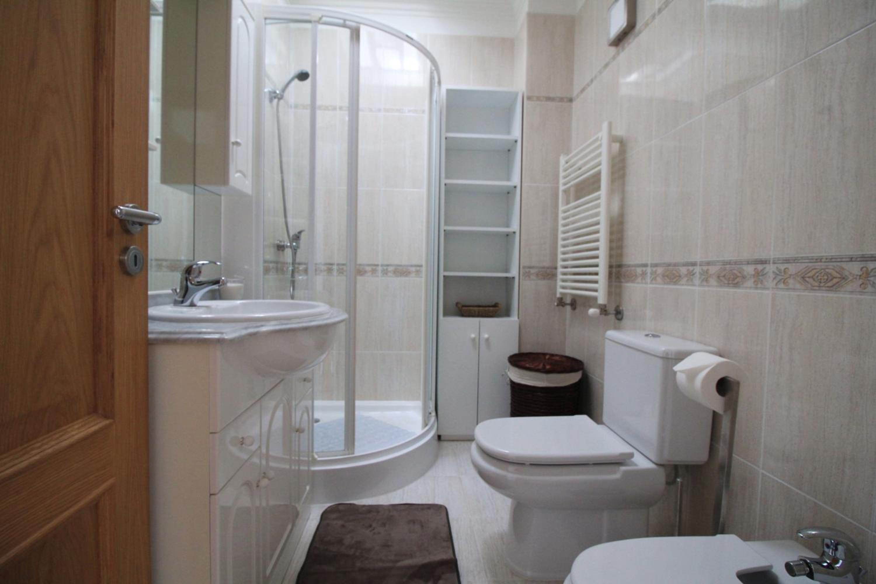Four-Bedroom House photo 3