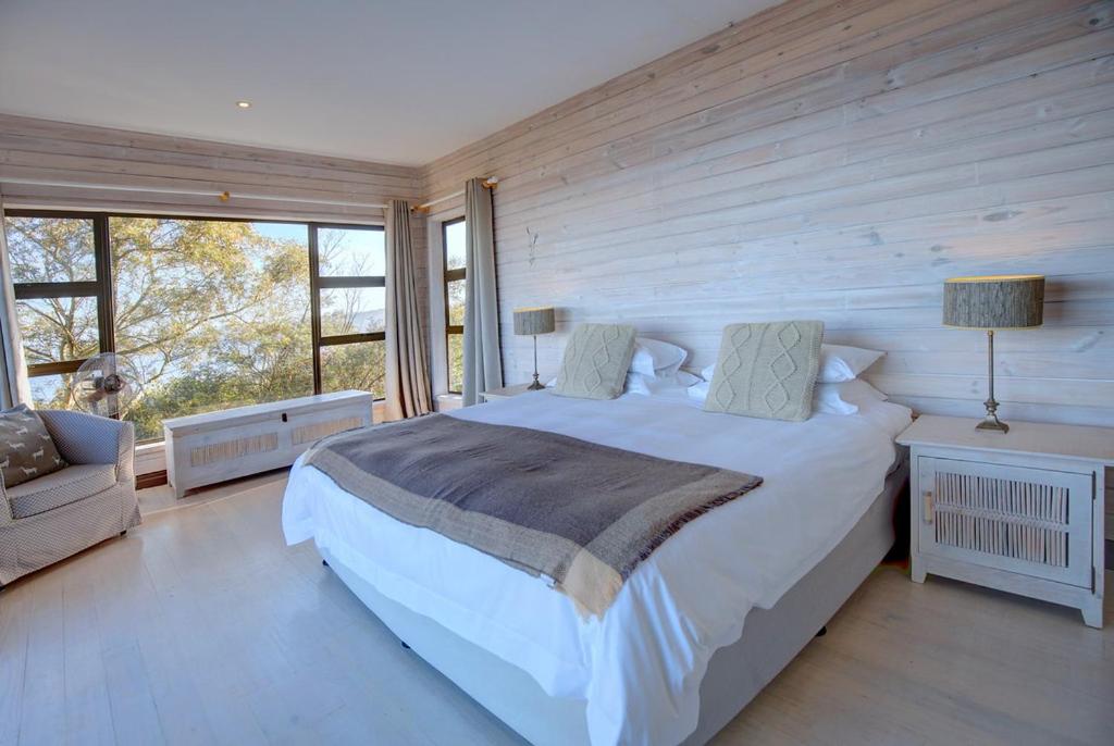 Villa with Private Pool photo 3