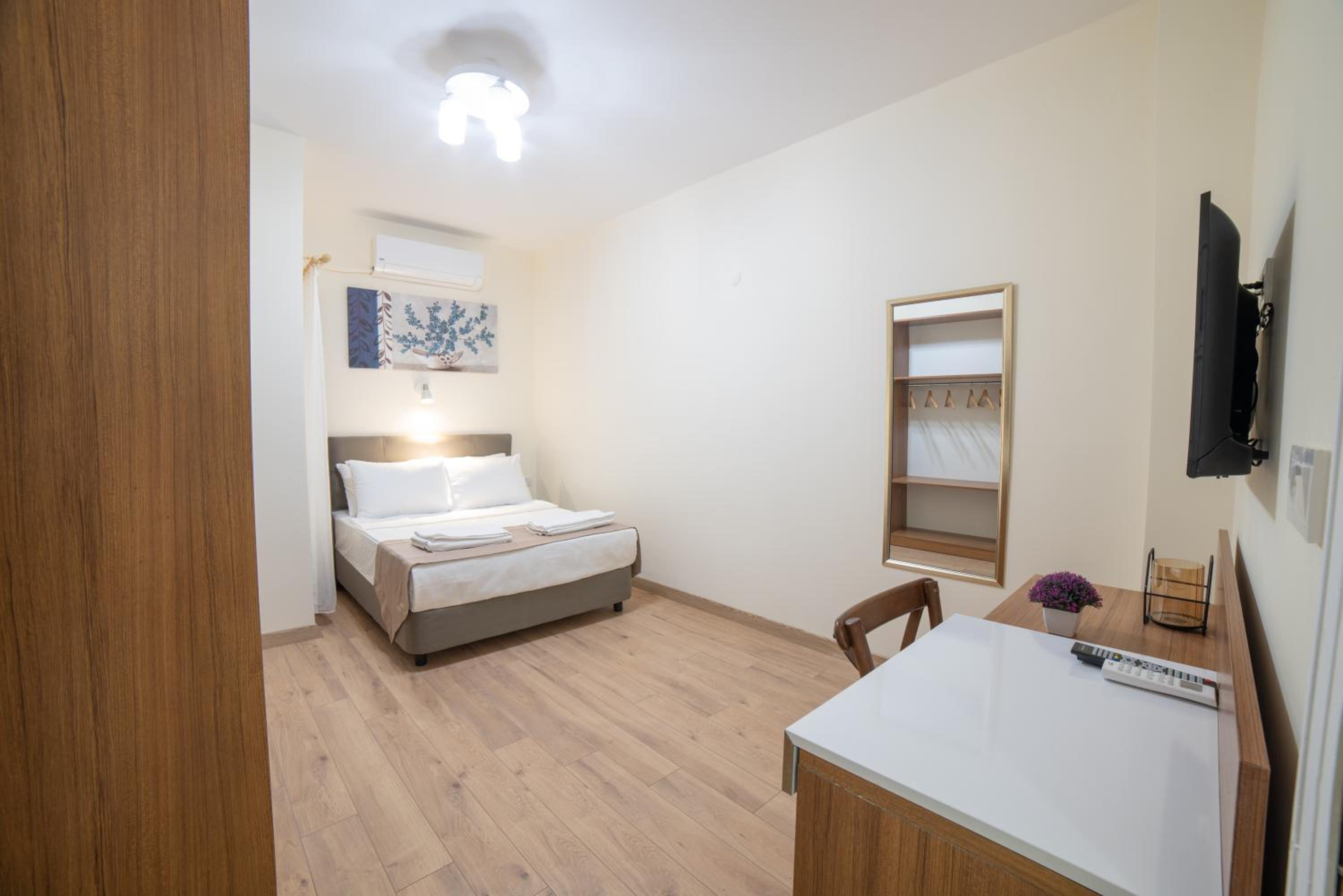 Economy Double or Twin Room photo 1