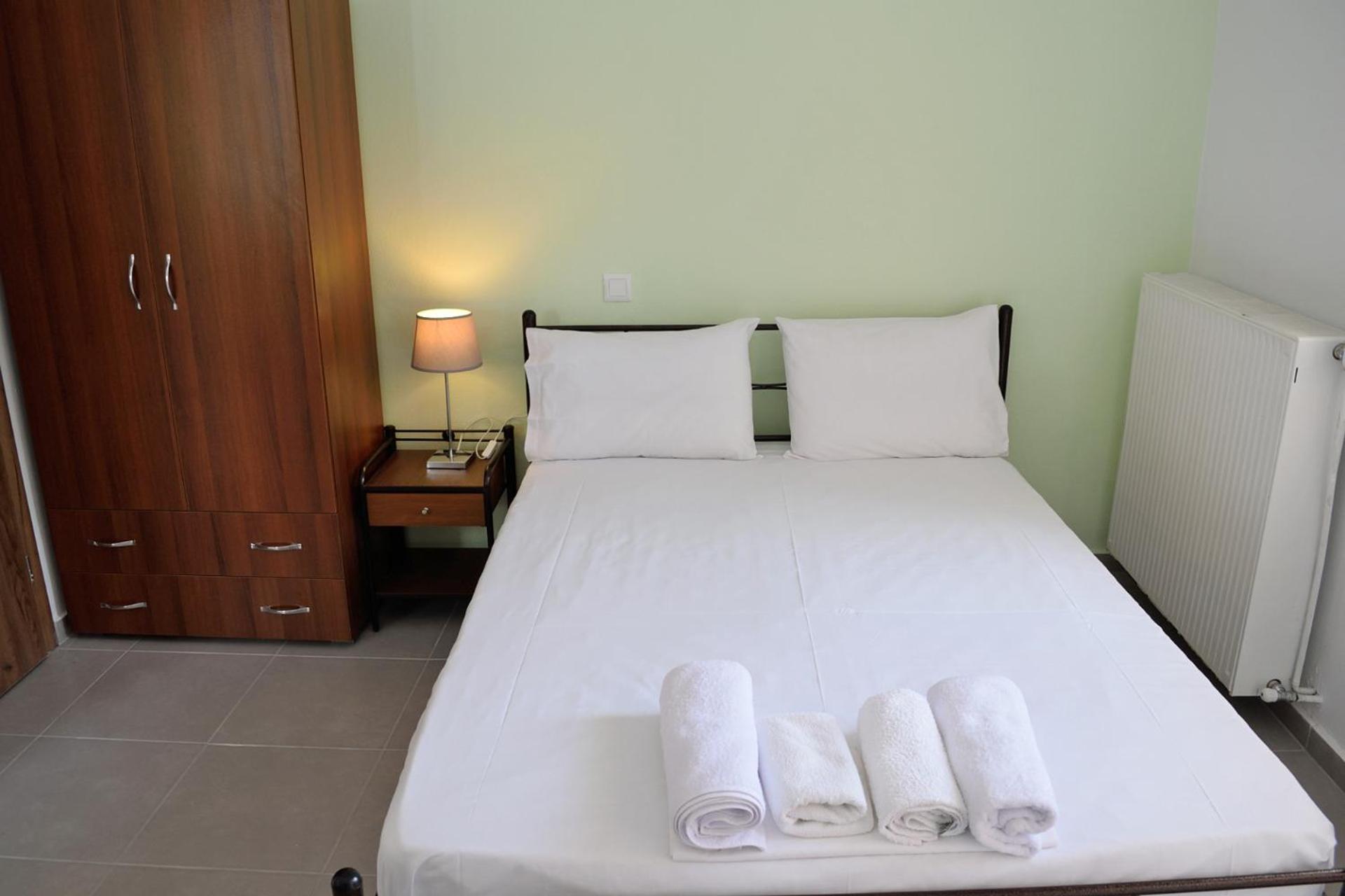 One-Bedroom House photo 1