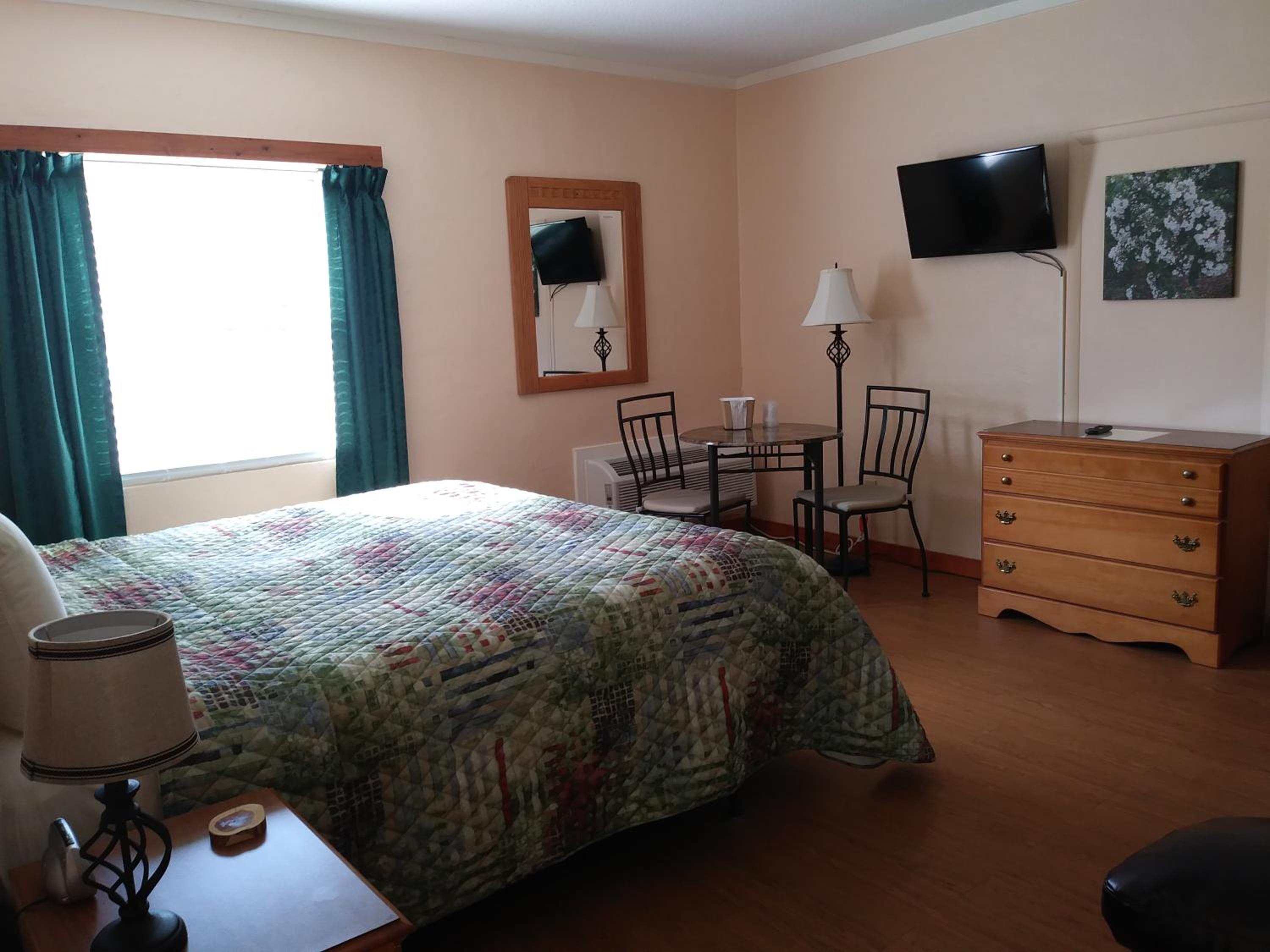 King Room - River View photo 2