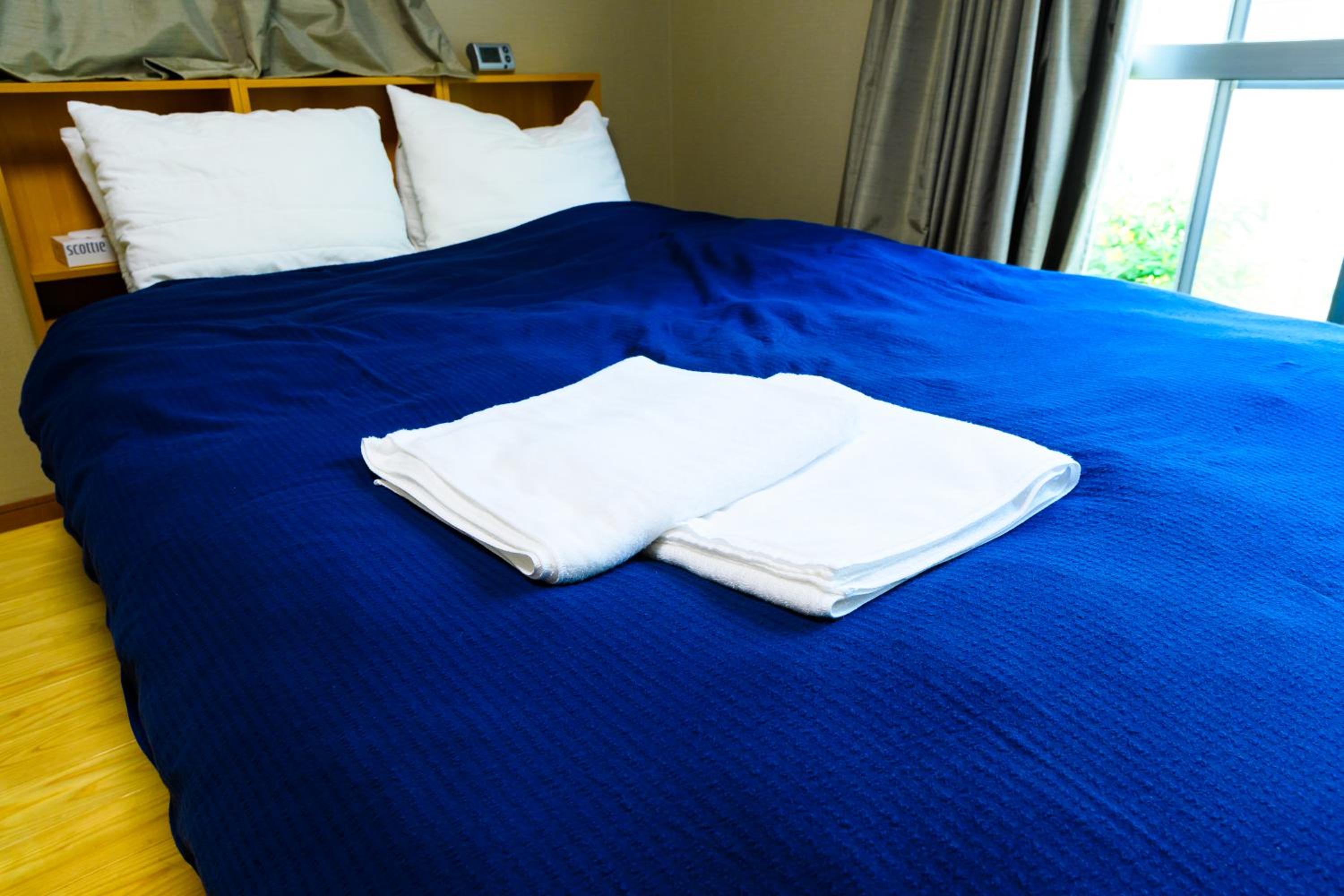 Economy Quadruple Room with Shared Bathroom photo 3