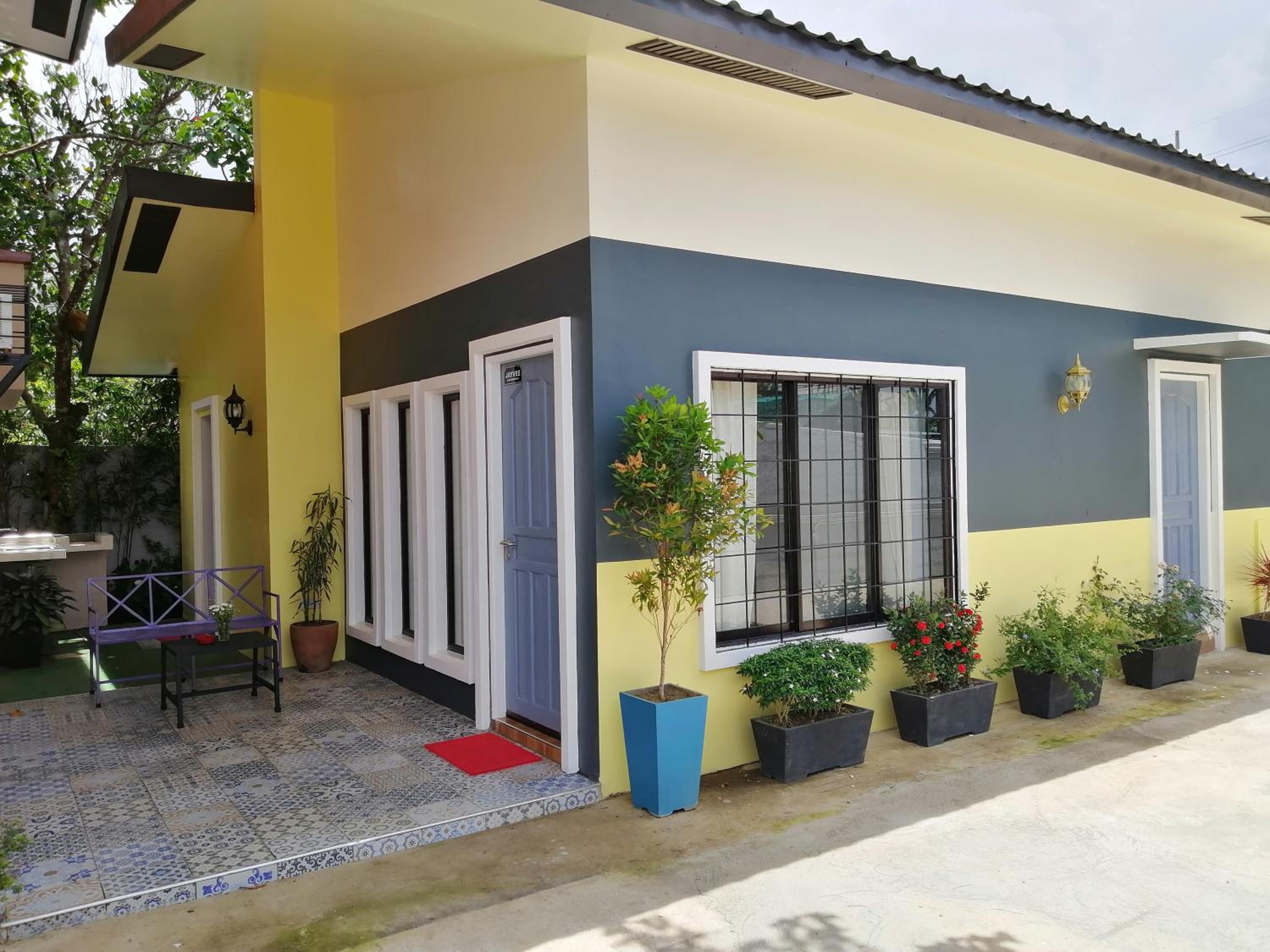 Two-Bedroom House - Photo 11