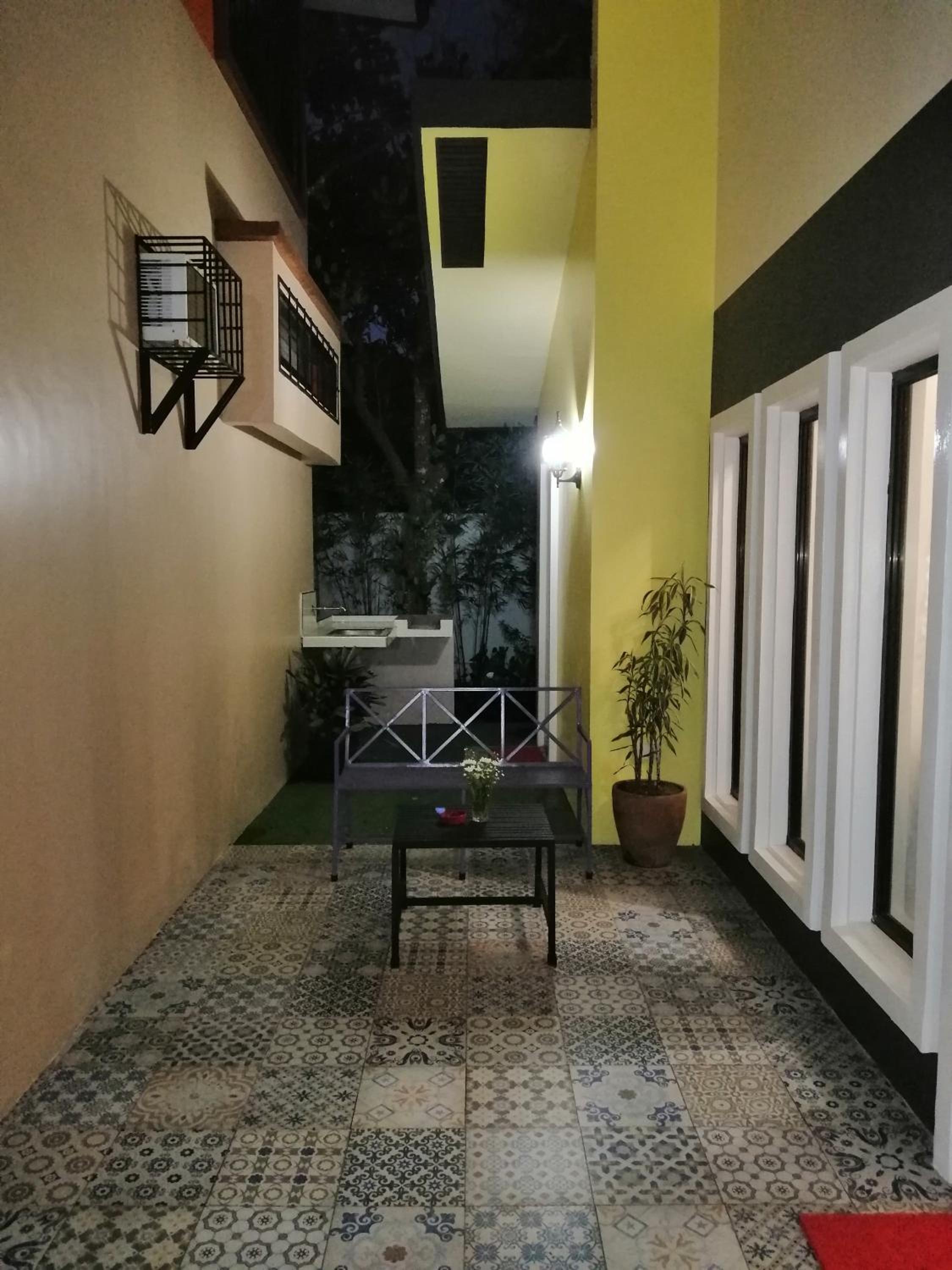 Two-Bedroom House - Photo 7