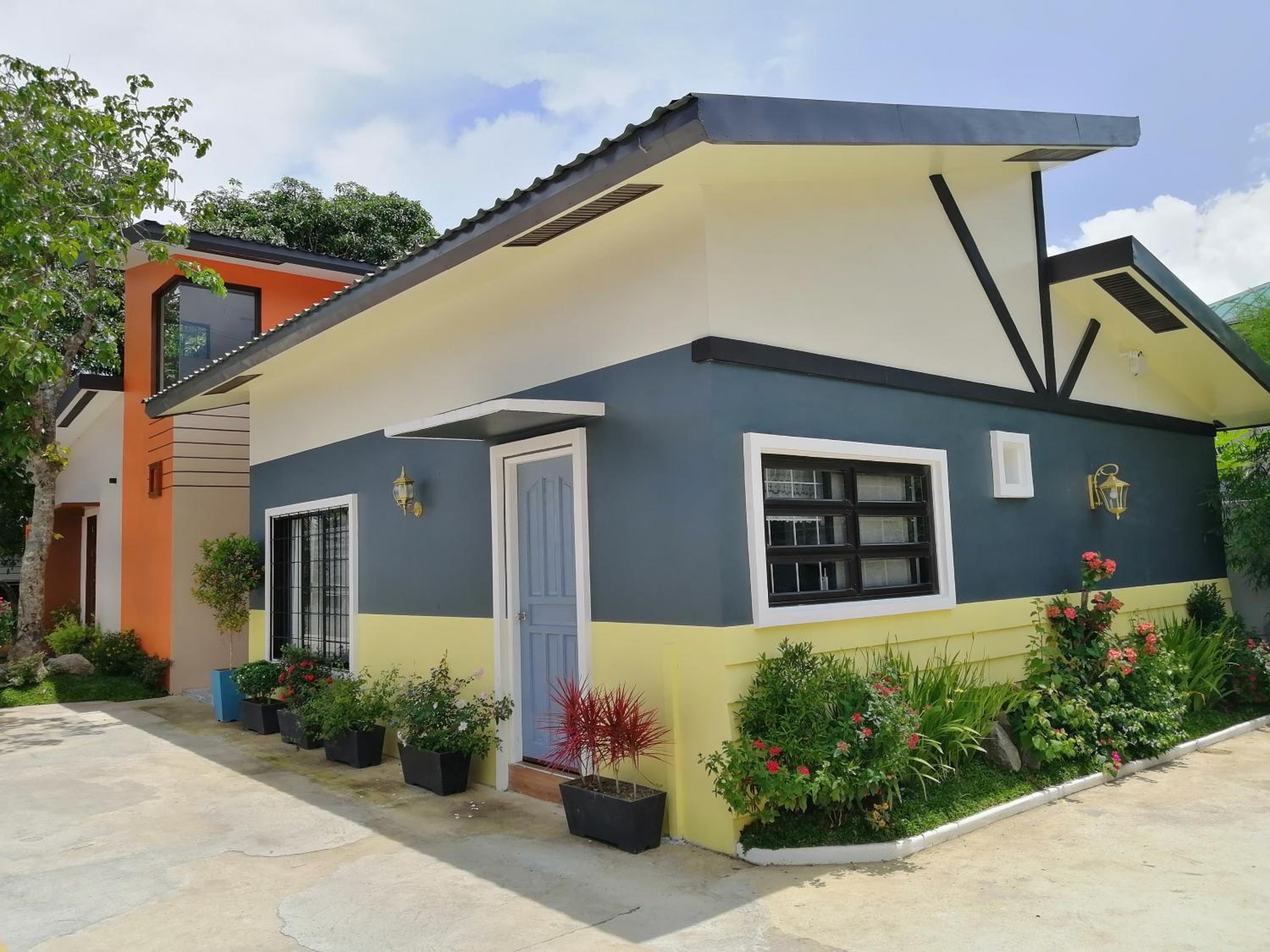 Two-Bedroom House - Photo 9