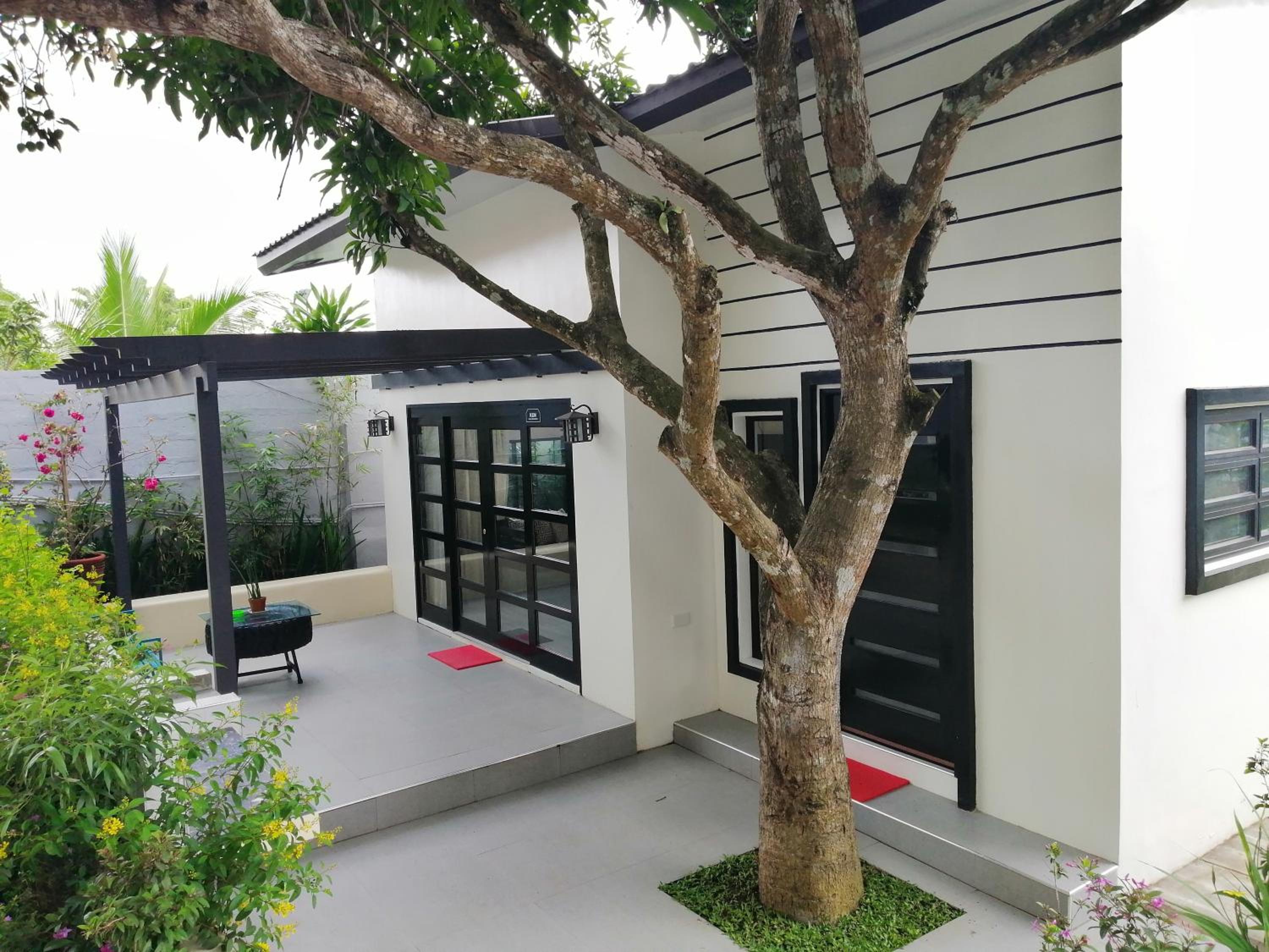 Two-Bedroom House photo 2