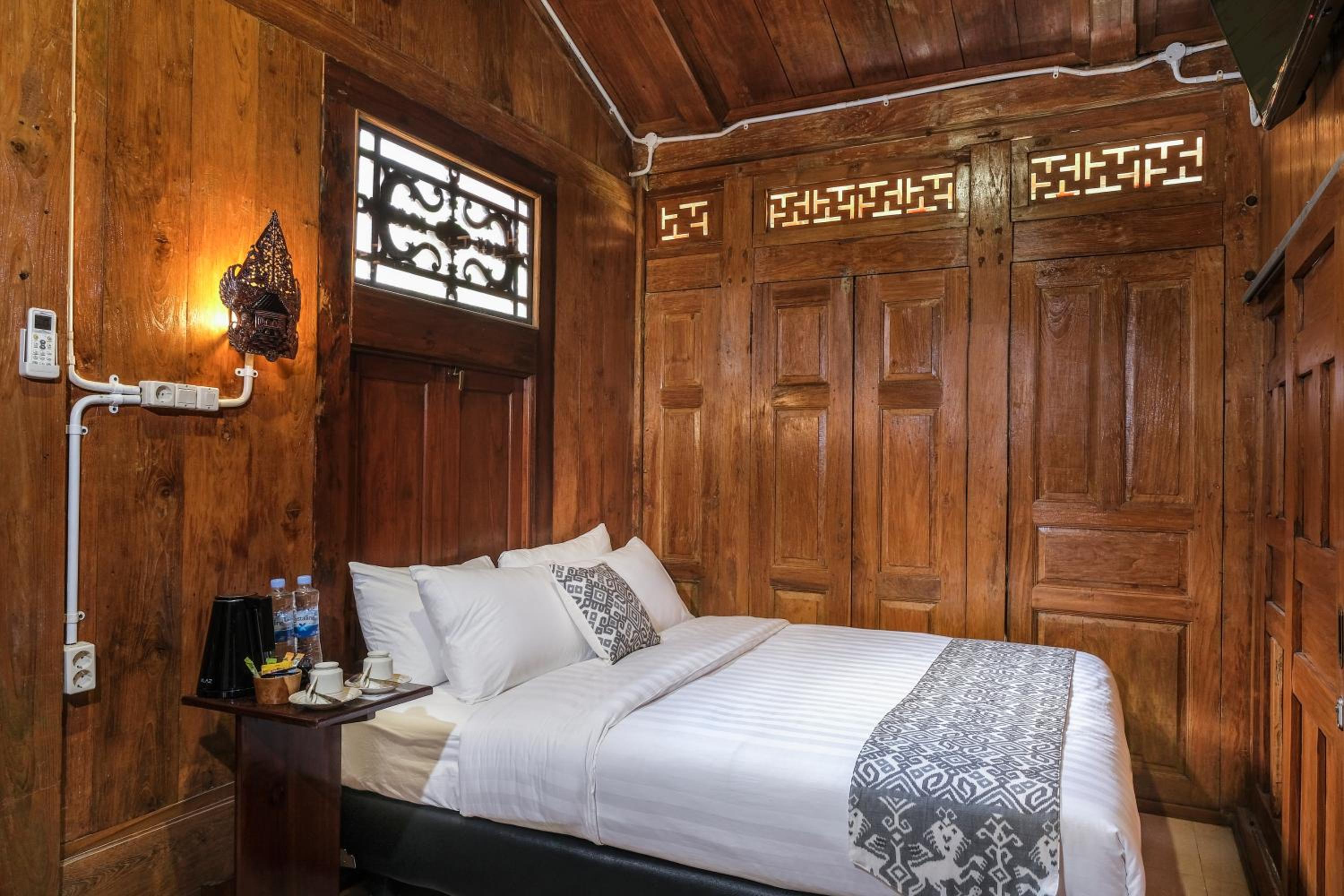 Deluxe Double Room - Photo 1