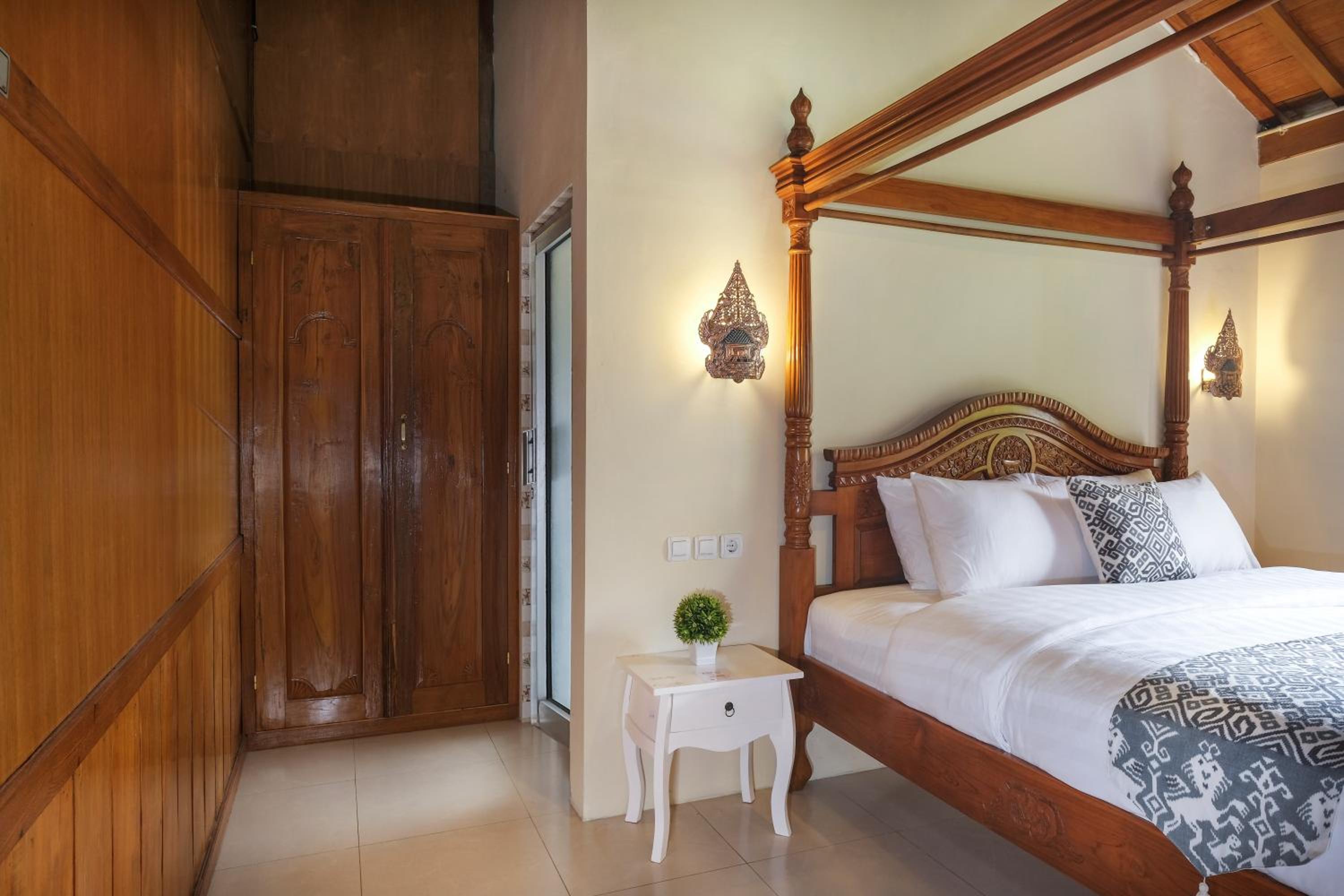 Deluxe Suite - Photo 5