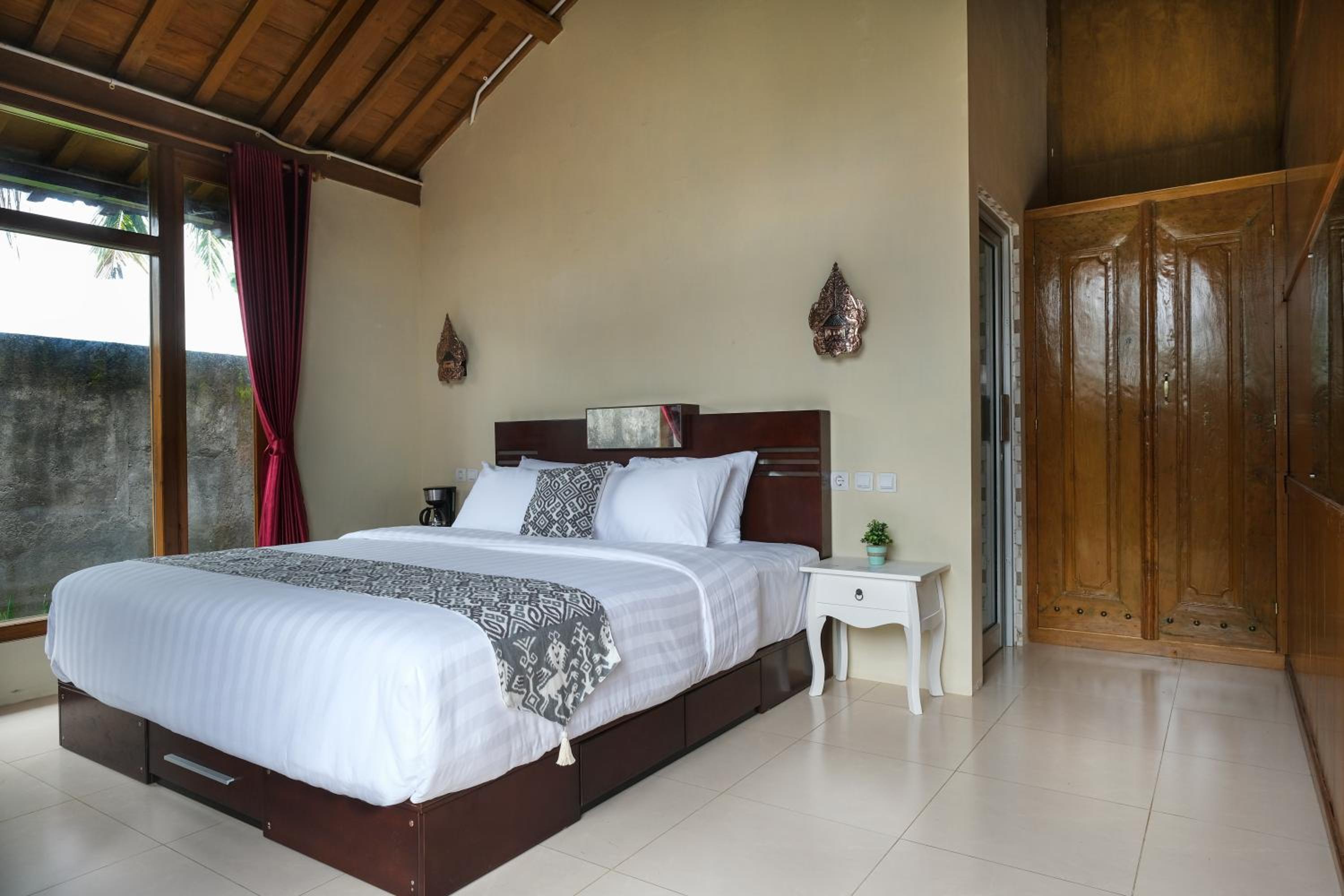 Deluxe Suite - Photo 1