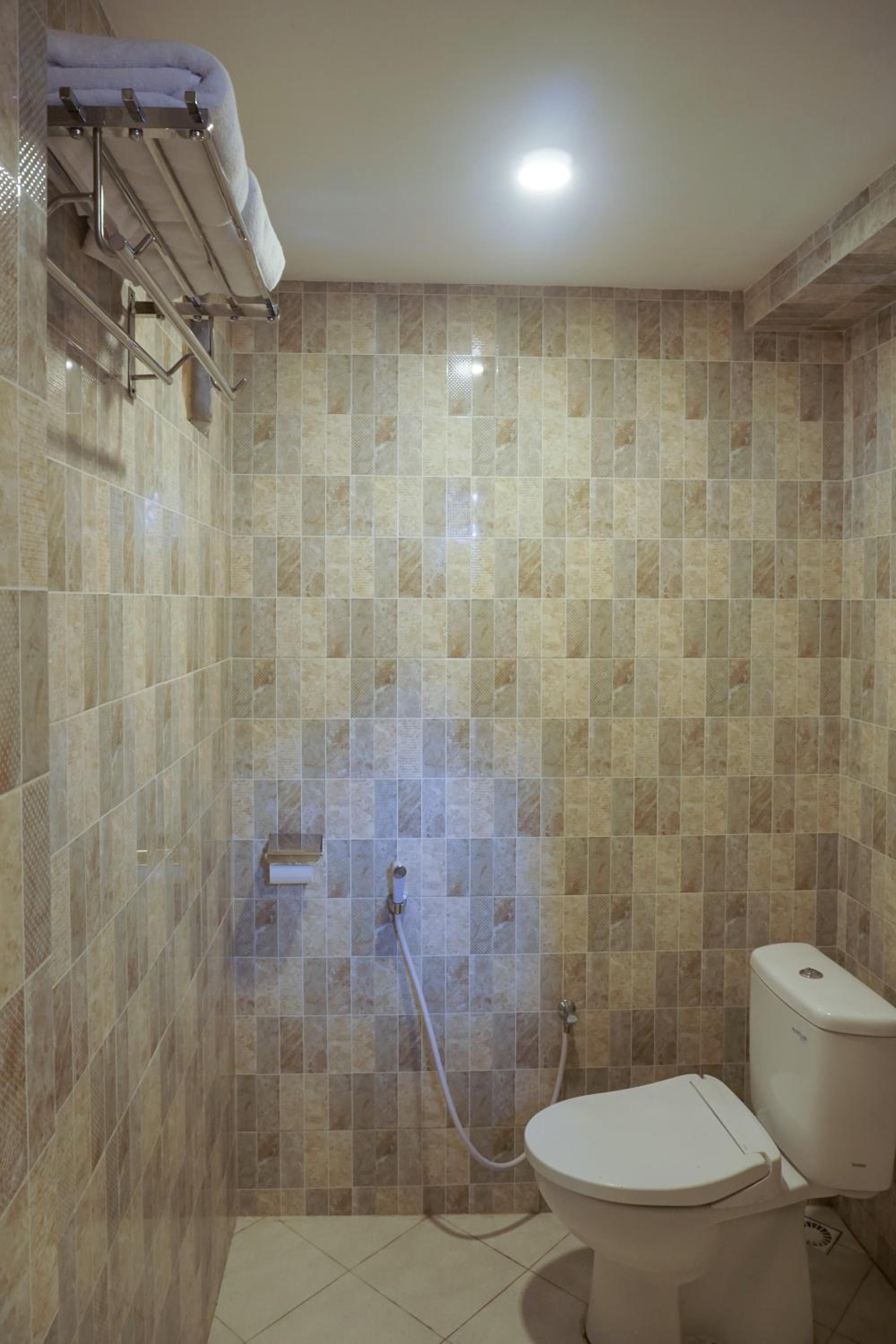 Deluxe Suite - Photo 12
