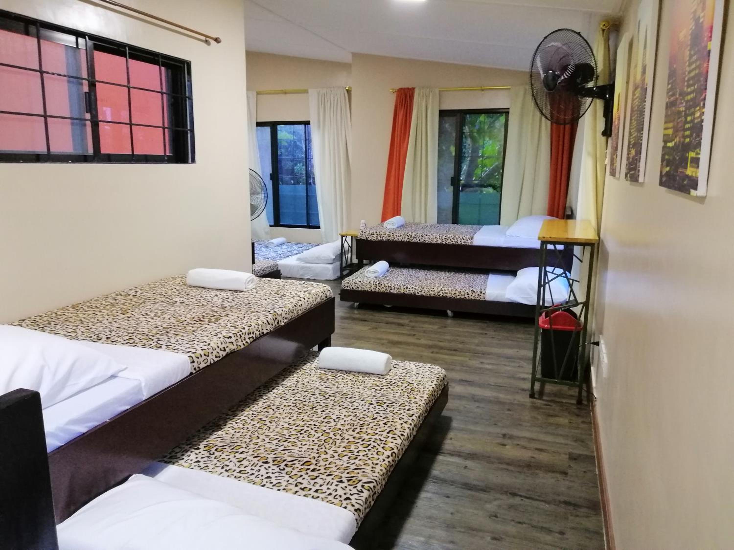 Three-Bedroom House - Photo 11