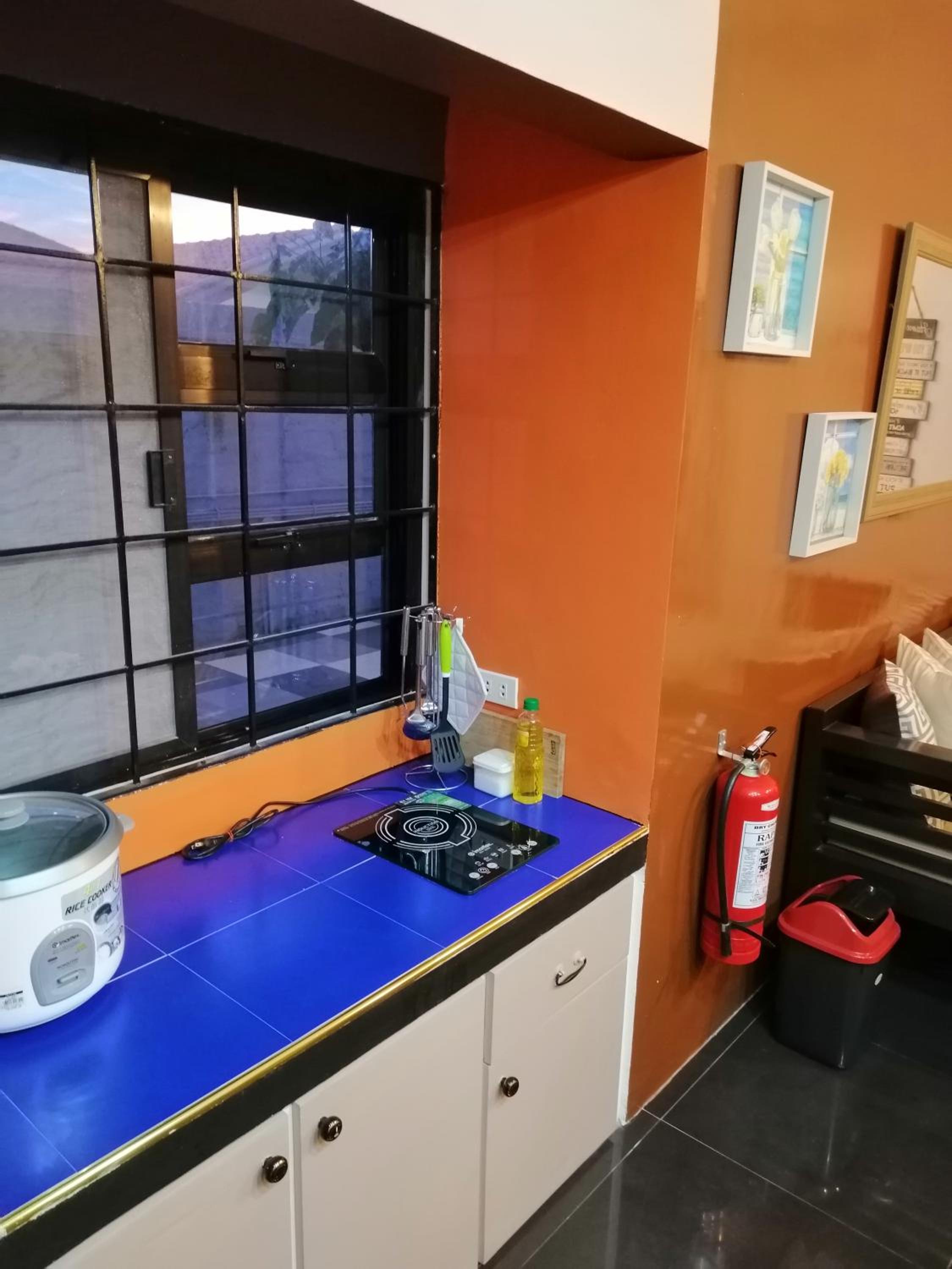 Three-Bedroom House - Photo 3
