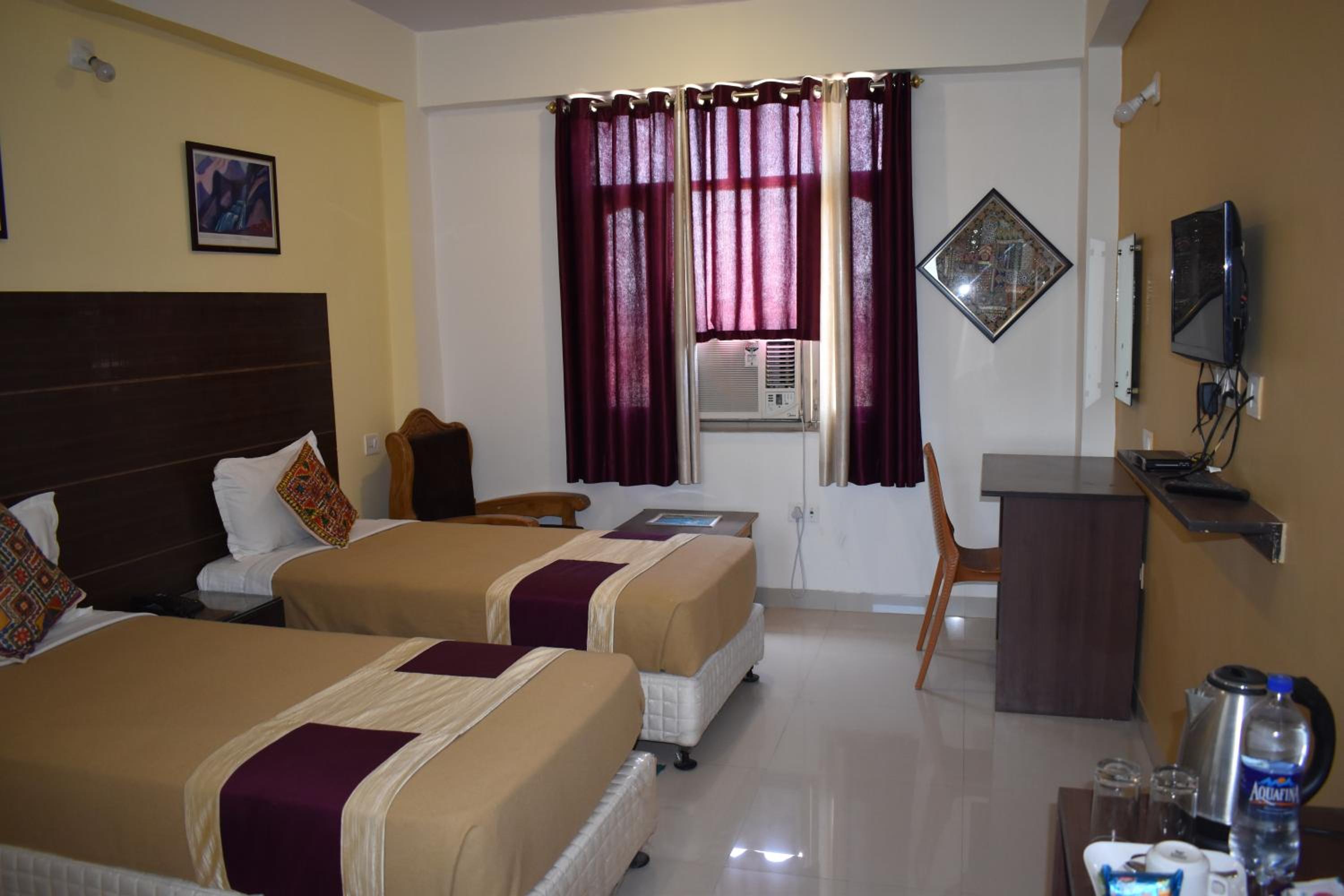 Deluxe Twin Room photo 2