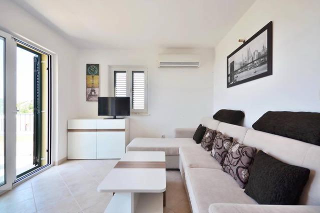 Apartment - Split Level photo 1