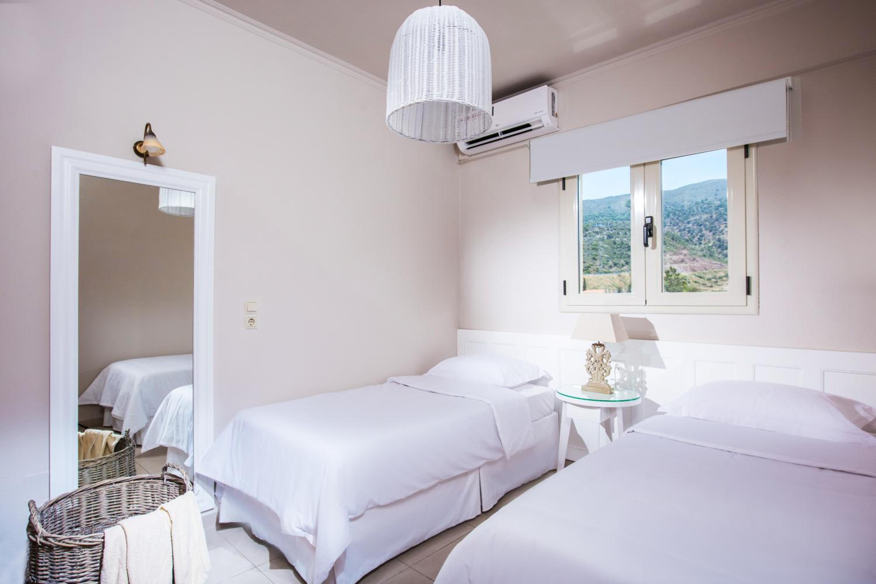 Family Suite with Sunset Sea View - Photo 5
